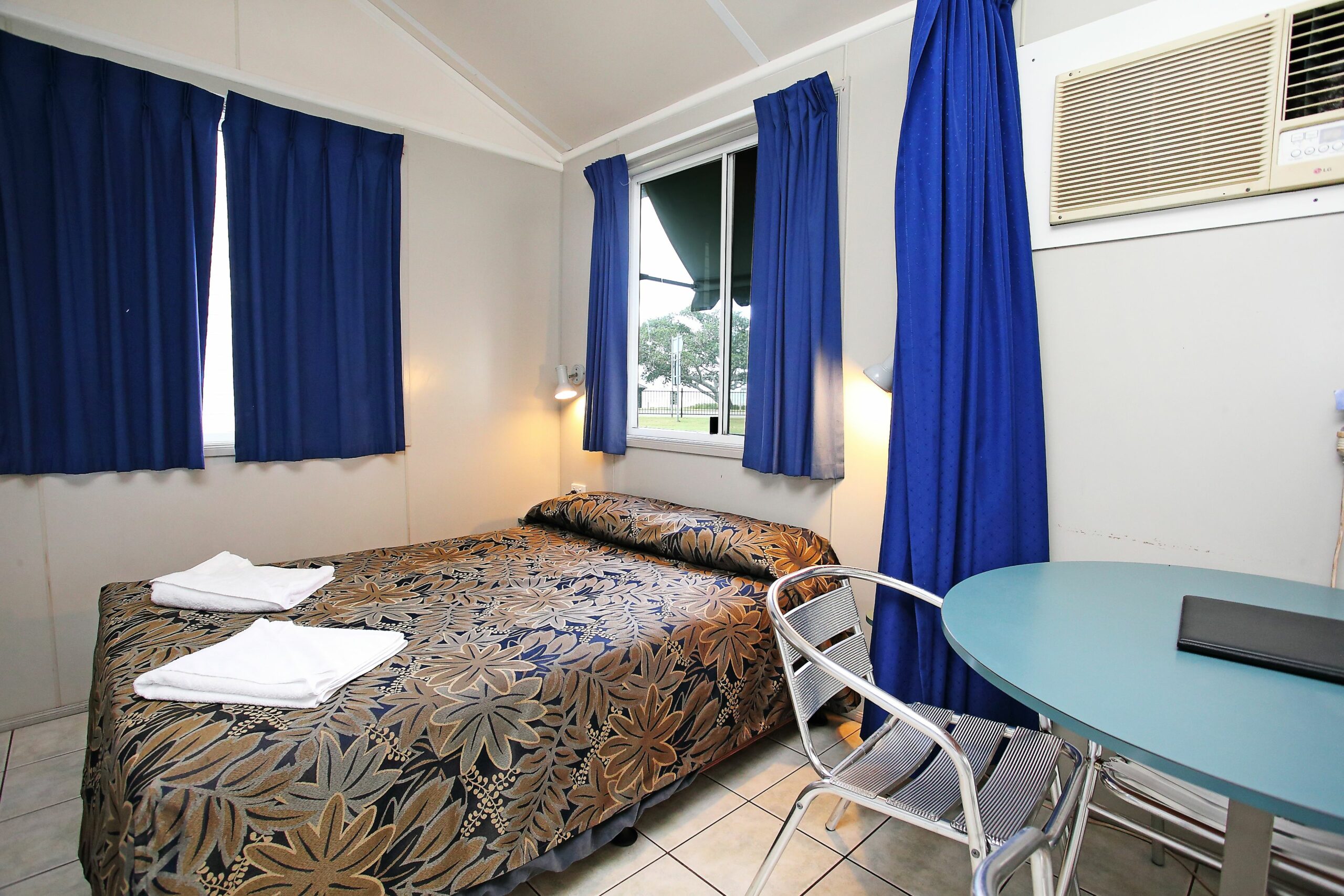 BIG4 Rowes Bay Beachfront Holiday Park