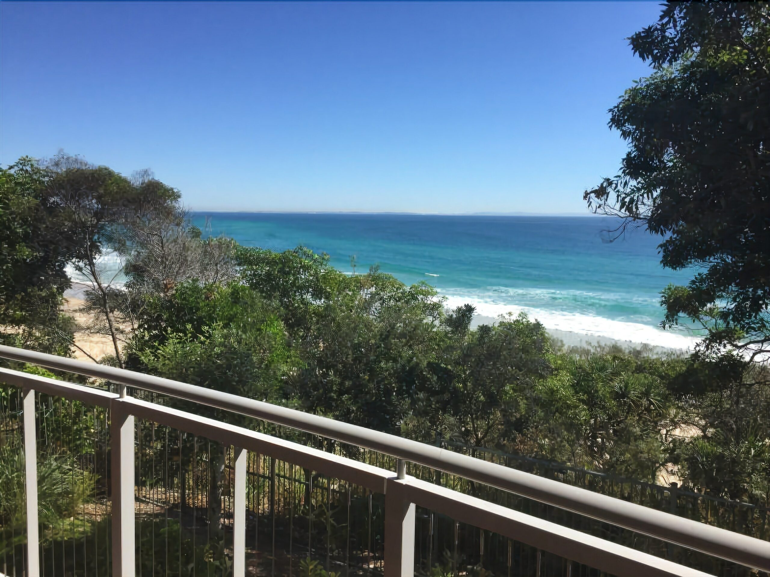 Stradbroke Island Beach Hotel