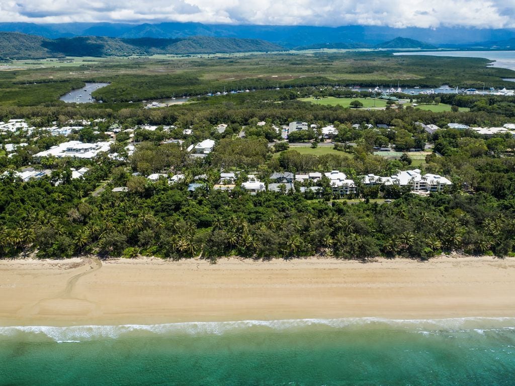 Stunning Sands Villa on the Beachfront @ Port Douglas