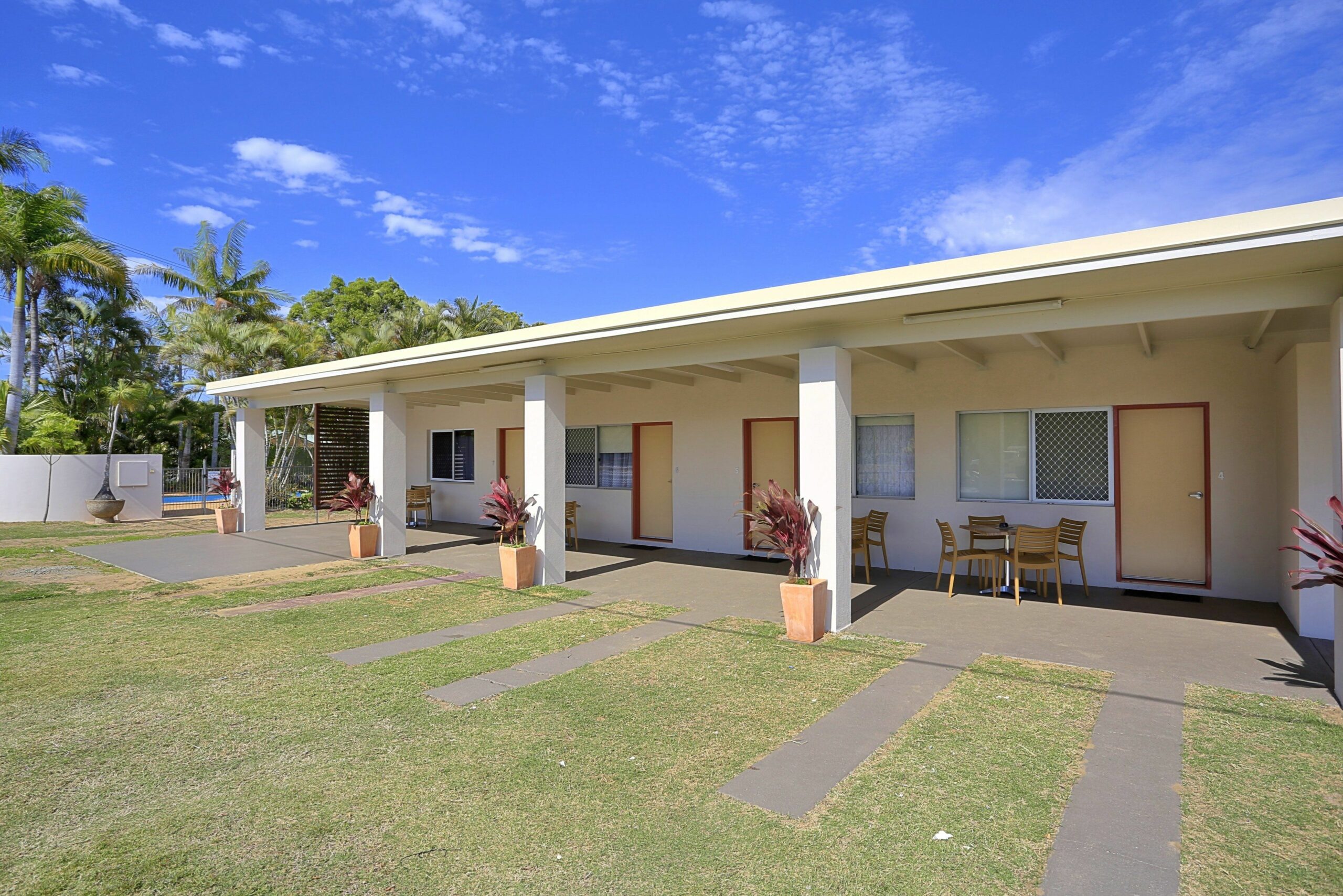 Moore Park Beach Motel