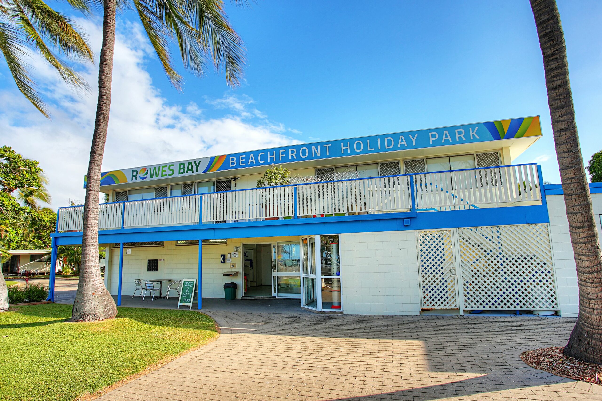 BIG4 Rowes Bay Beachfront Holiday Park