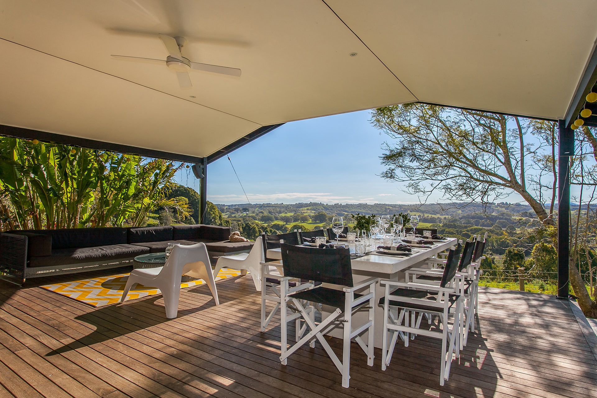 Aria - Country chic with valley views