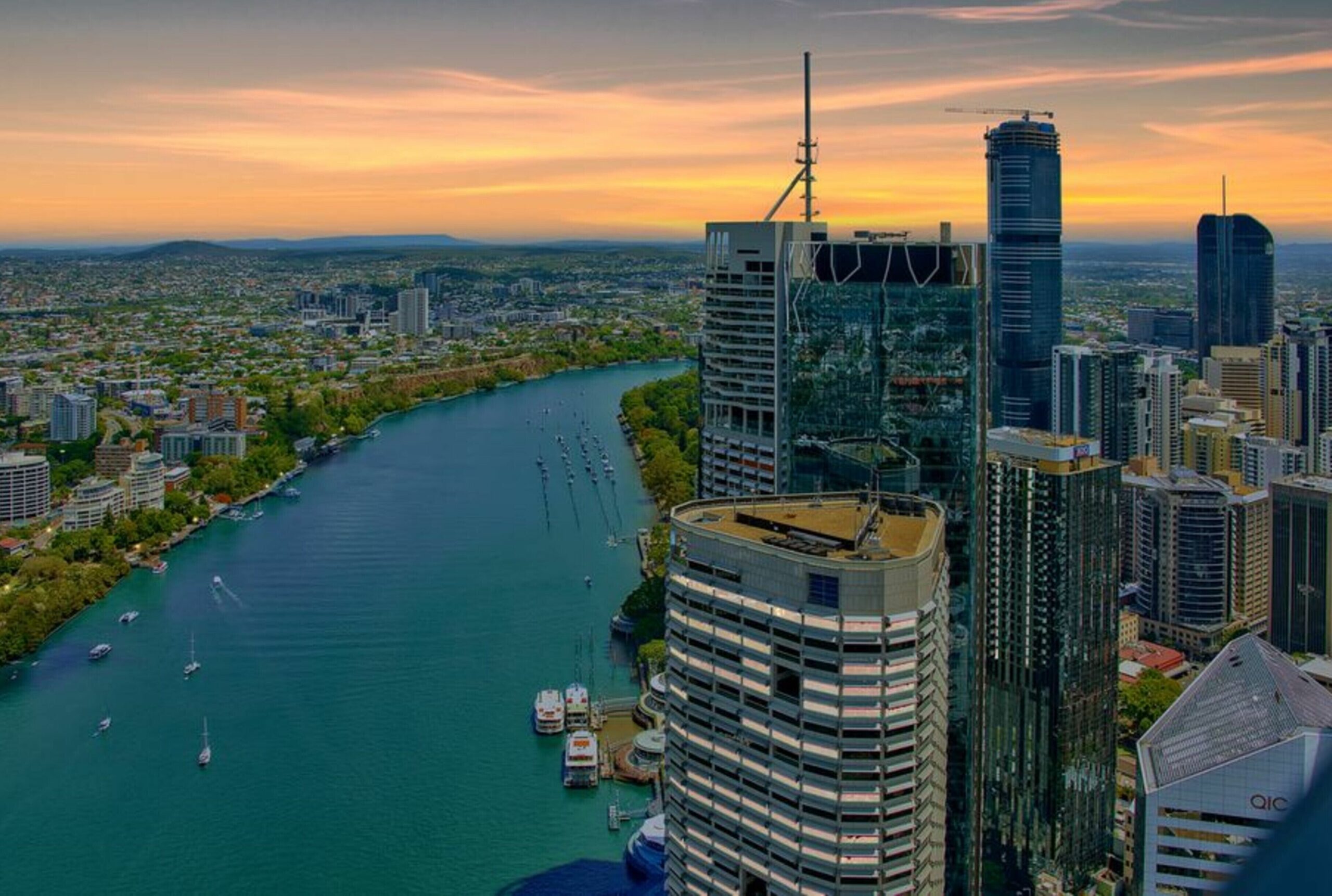 CBD African Charm, Story Bridge & River Views