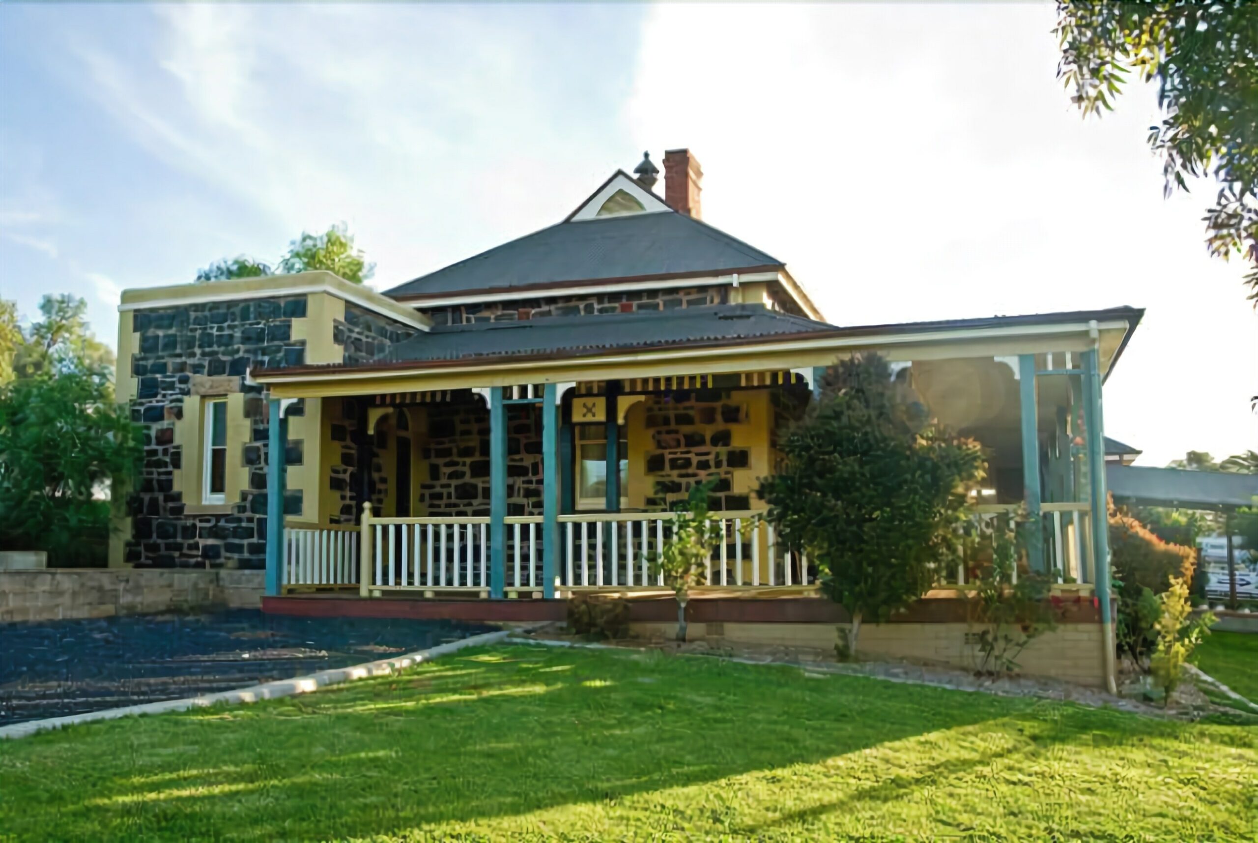 Hermitage Hill Country Retreat & Function Centre