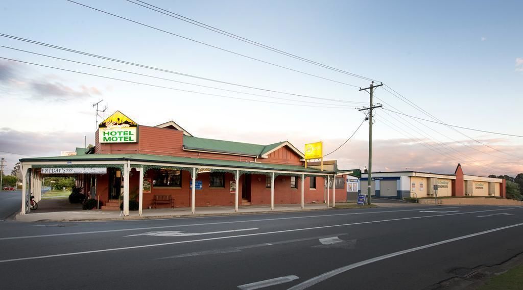 Lamington Hotel Motel