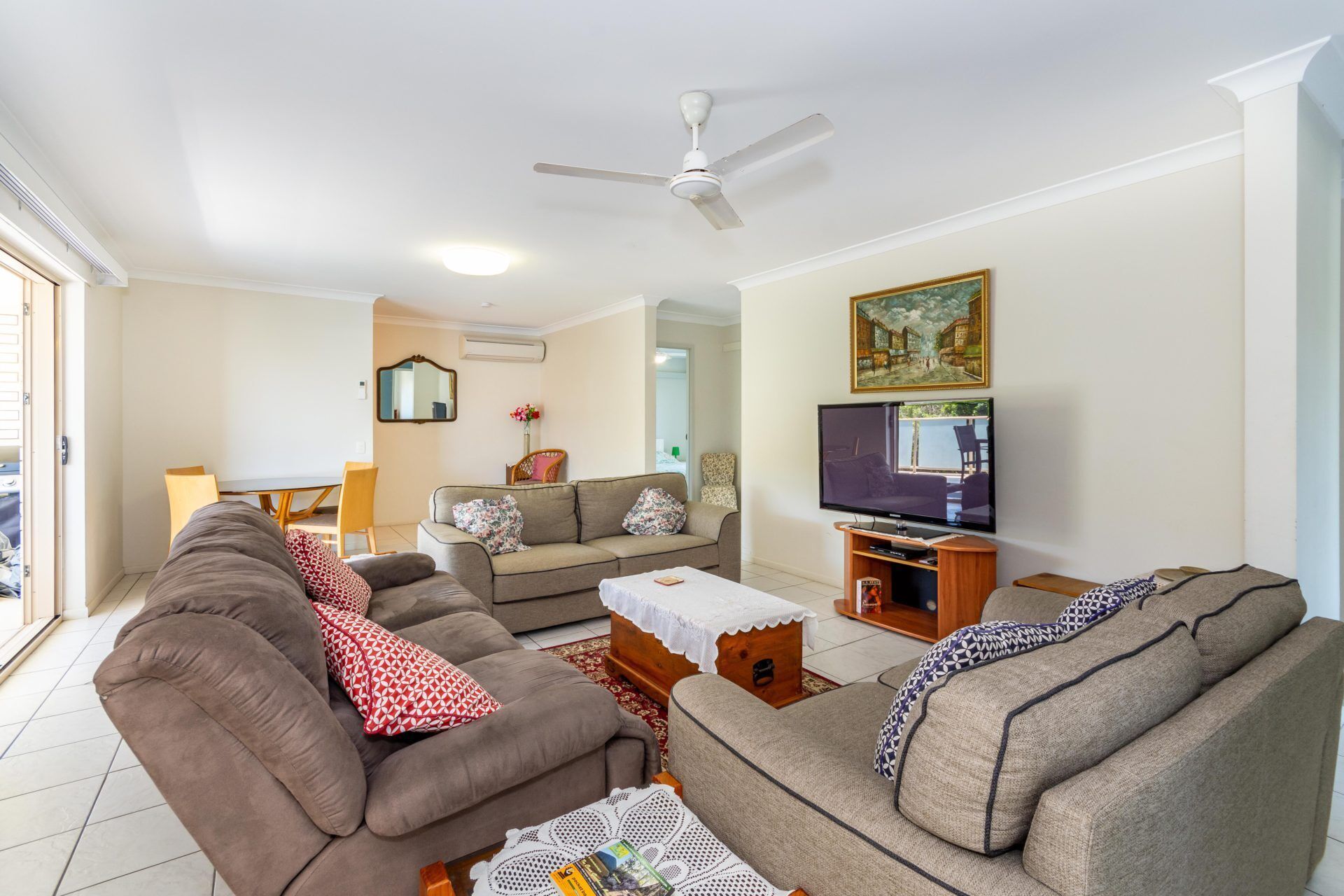 Enjoy the sea Breezes From the Balcony - Boyd St, Woorim