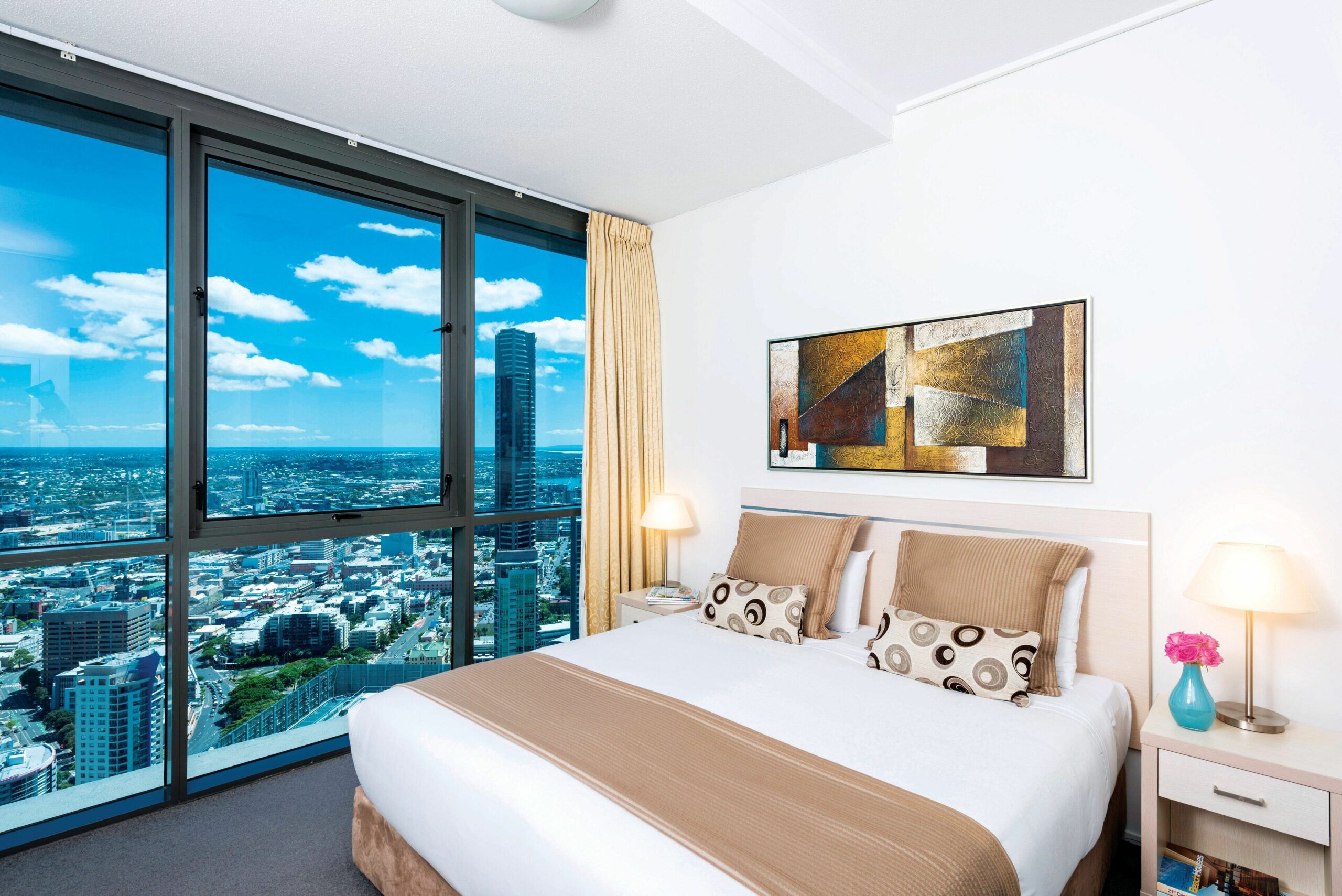 Oaks Brisbane Aurora Suites