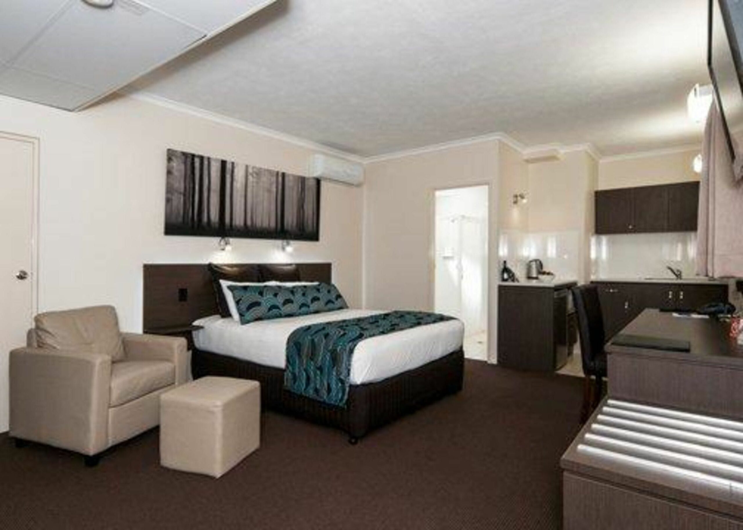 Comfort Inn & Suites Robertson Gardens