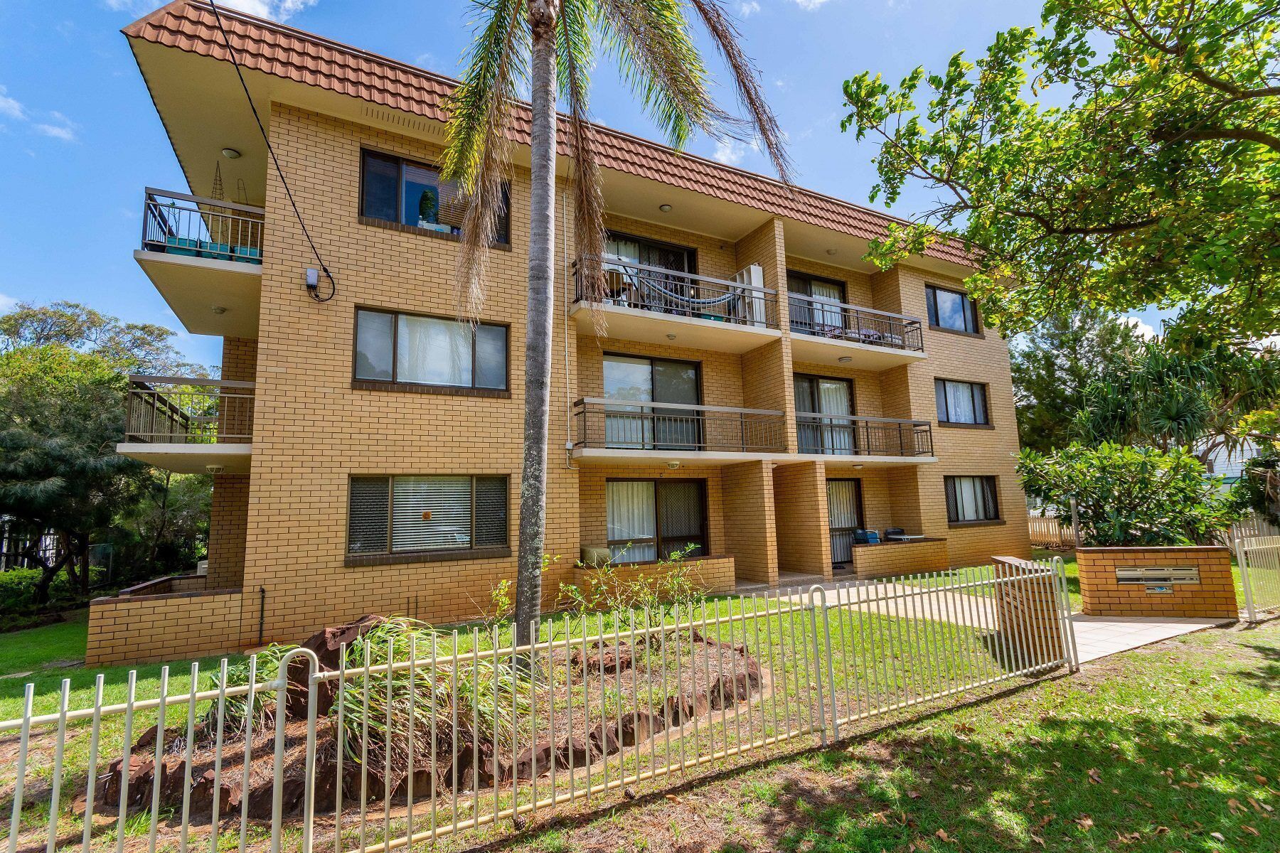 Walk to Surf Beach, Club and Shops - Sands Court Boyd St, Woorim