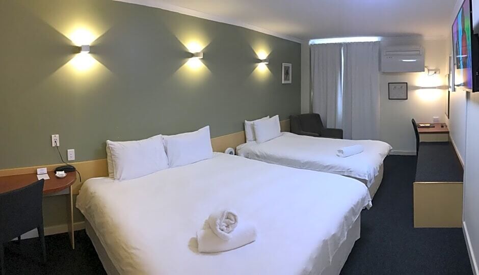 Sullivans Hotel Perth