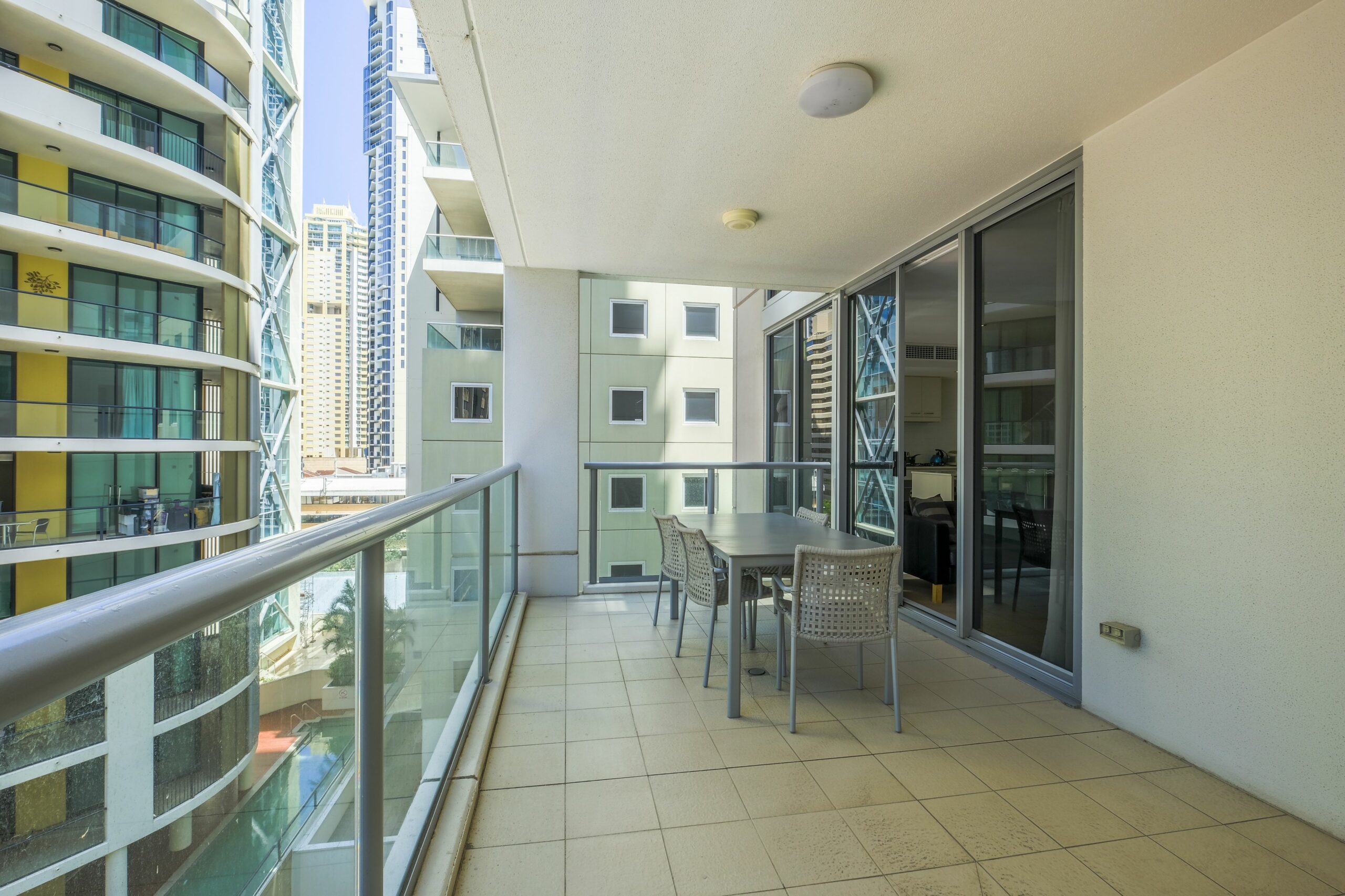 Home Feeling Apartment at Brisbane CBD