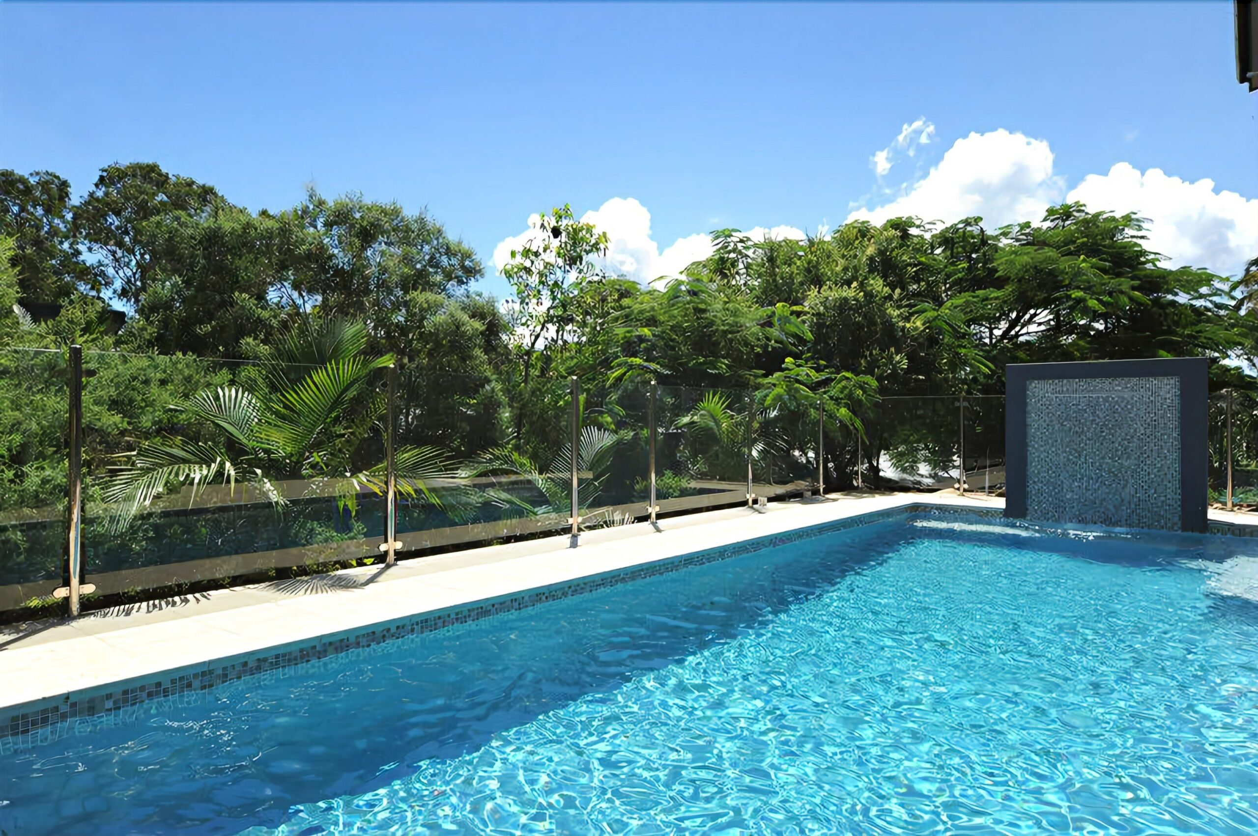 Pinnacle Apartments Hamilton Island