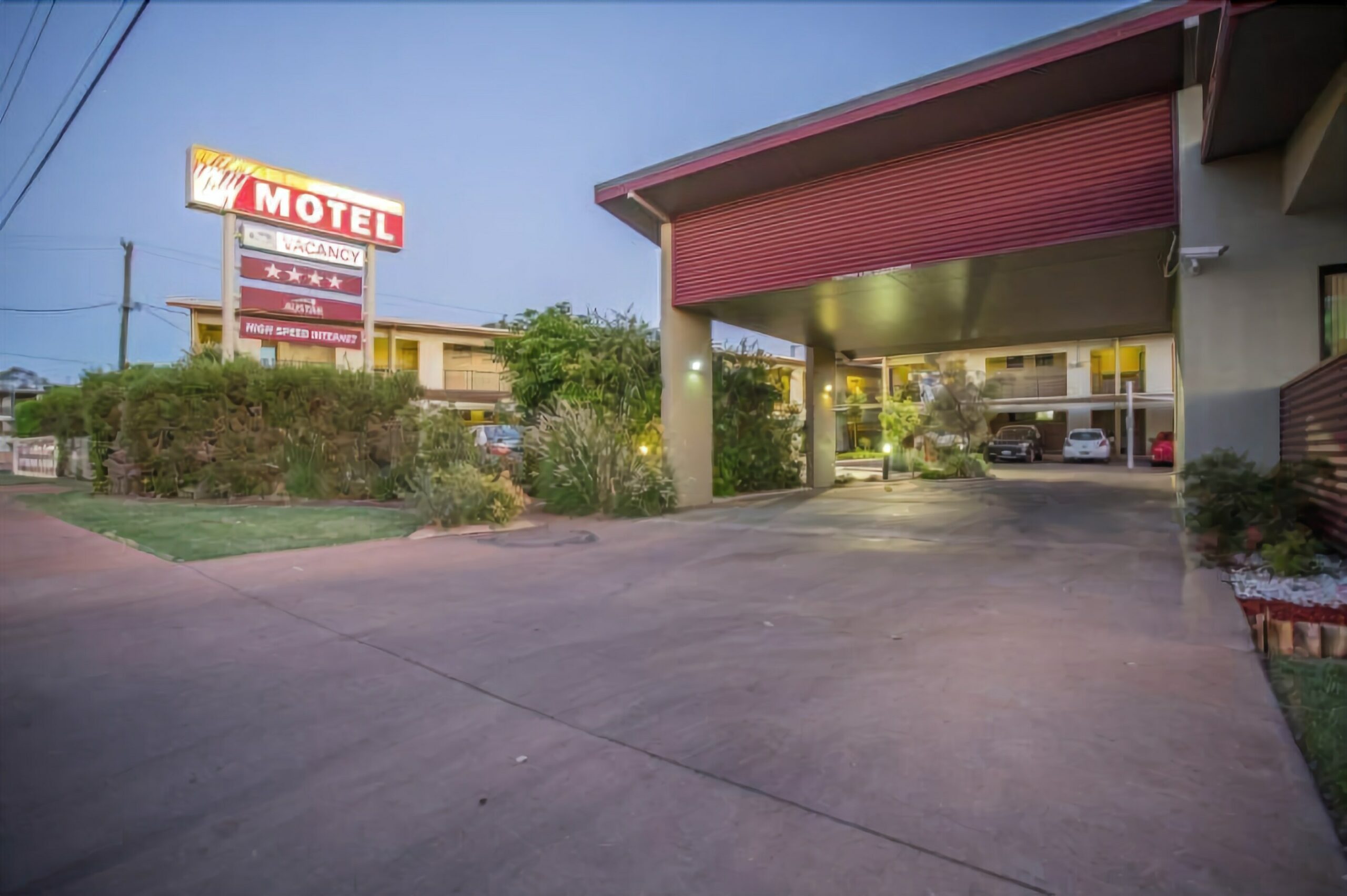 Spinifex Motel & Serviced Apartments