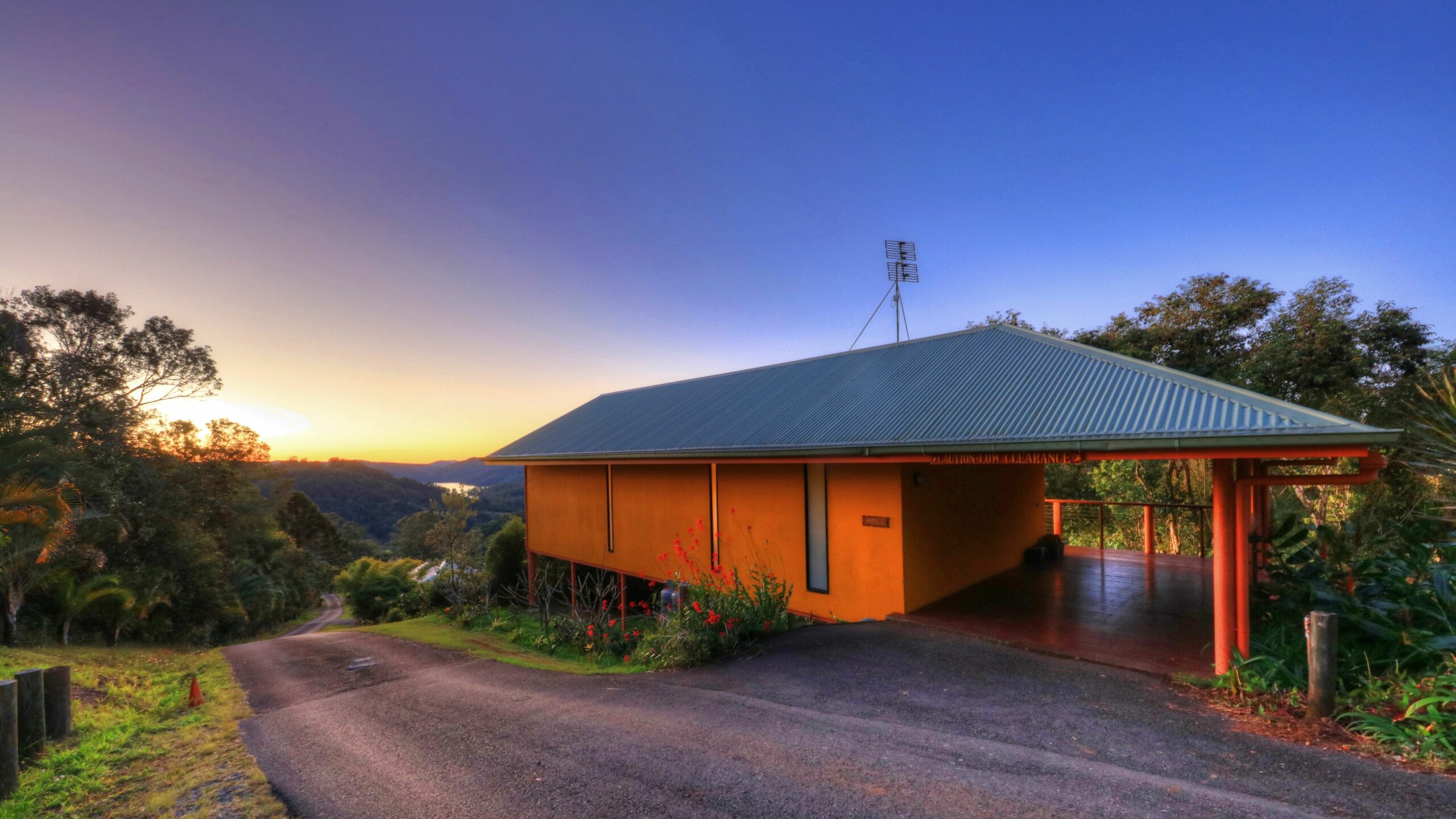 Maleny Tropical Retreat Balinese B&b