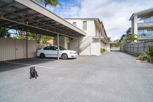 Golden Shores Airport Motel