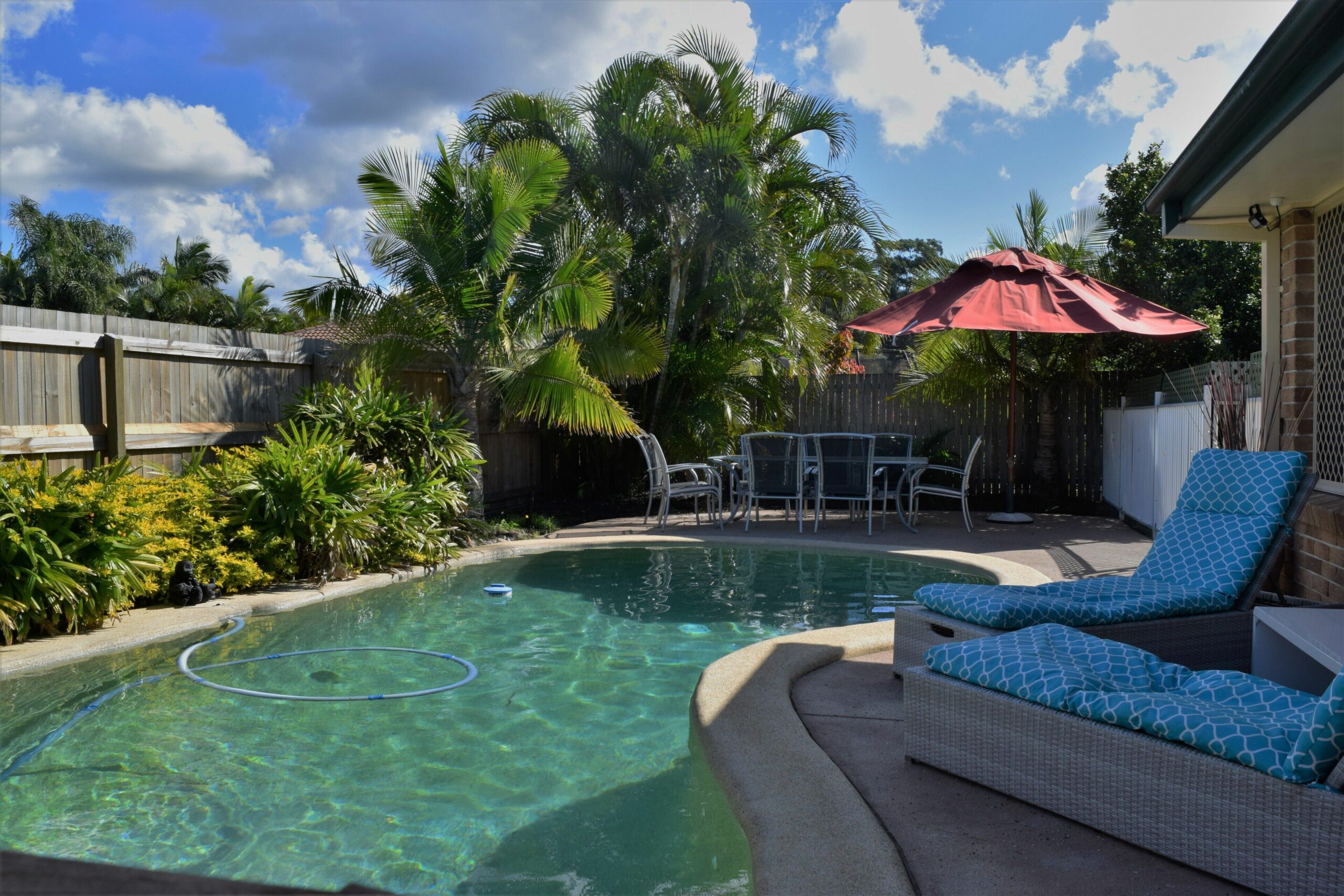 Spacious Pet Friendly Home With Private Pool 5mins From Mooloolaba Beach