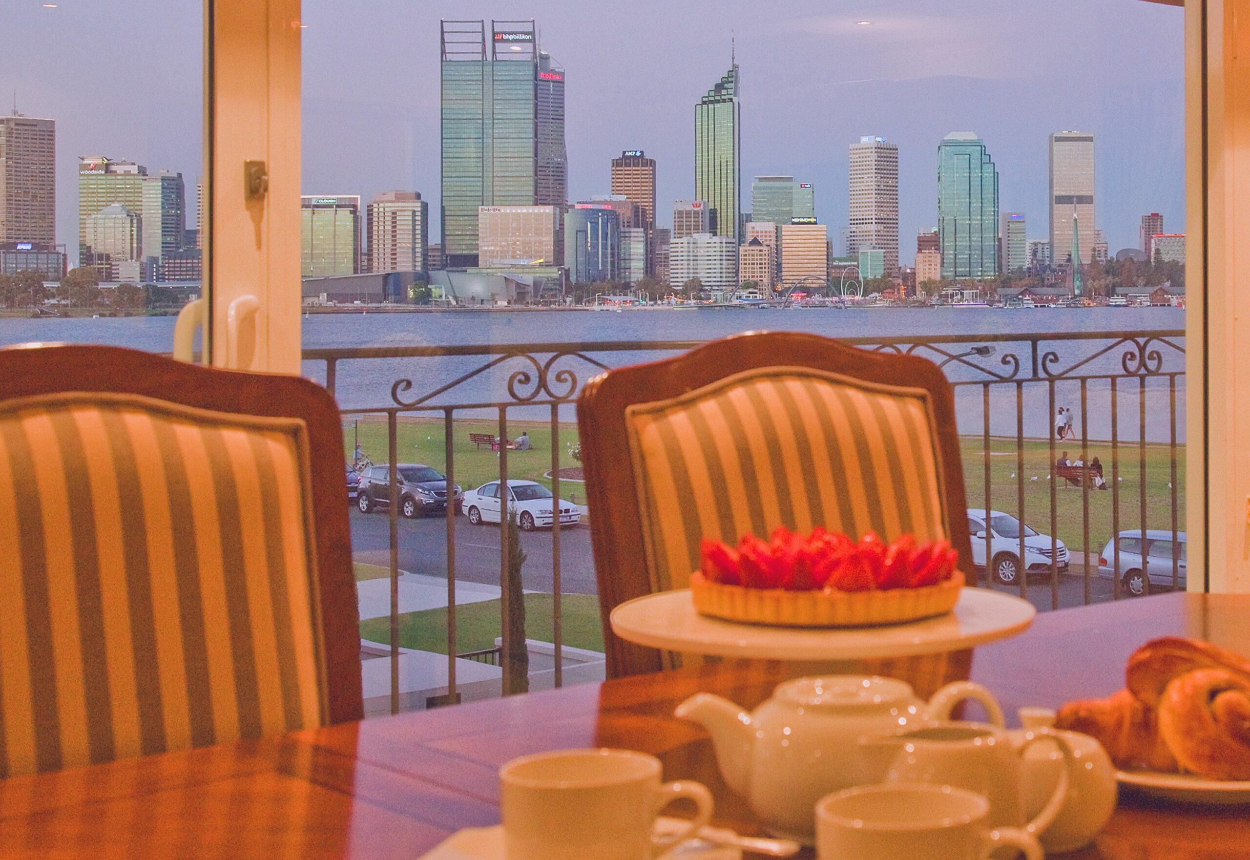 The Peninsula Riverside Serviced Apartments