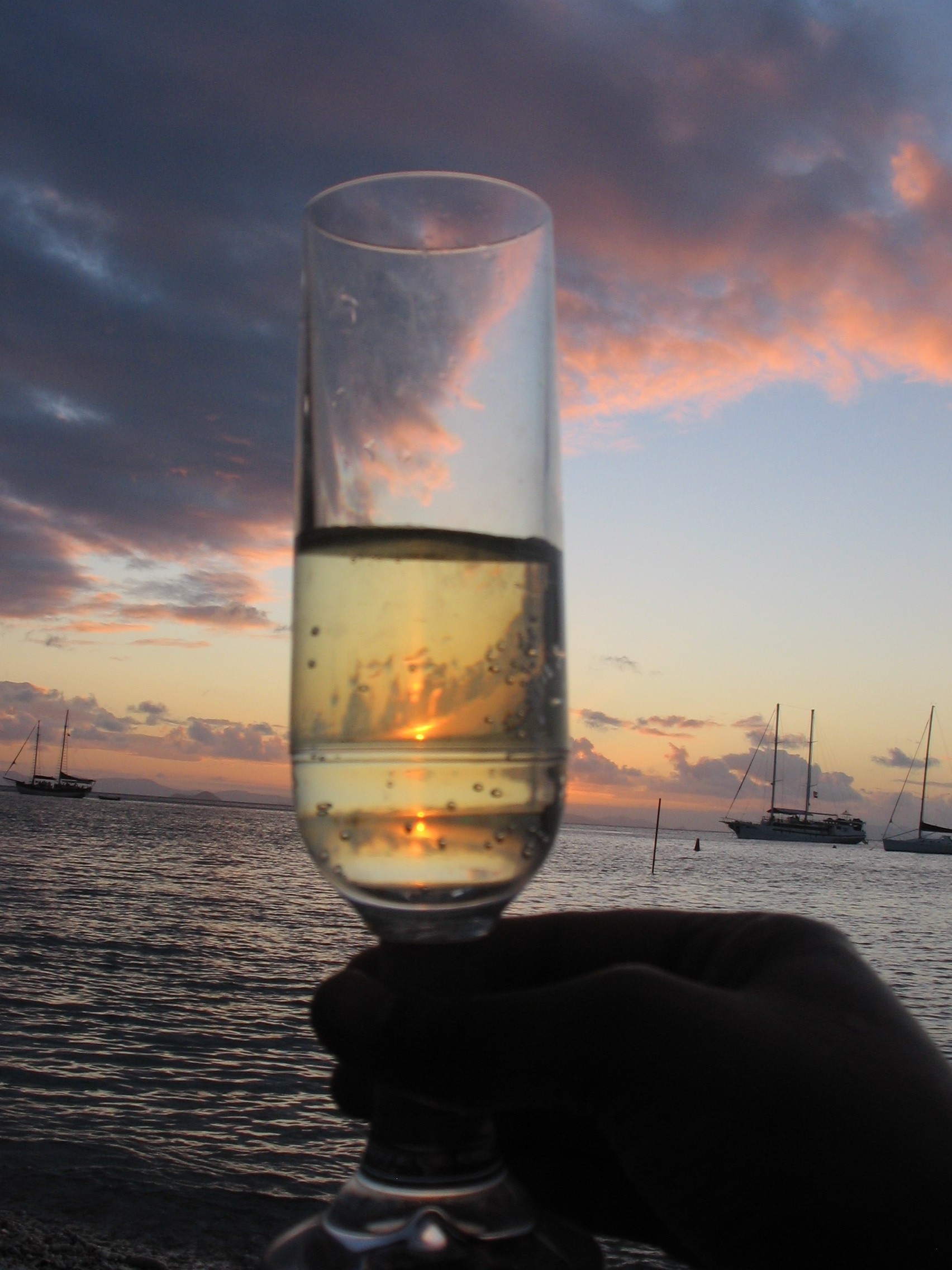 Champagne Sunset Sail (3 hrs 5 - 8pm)