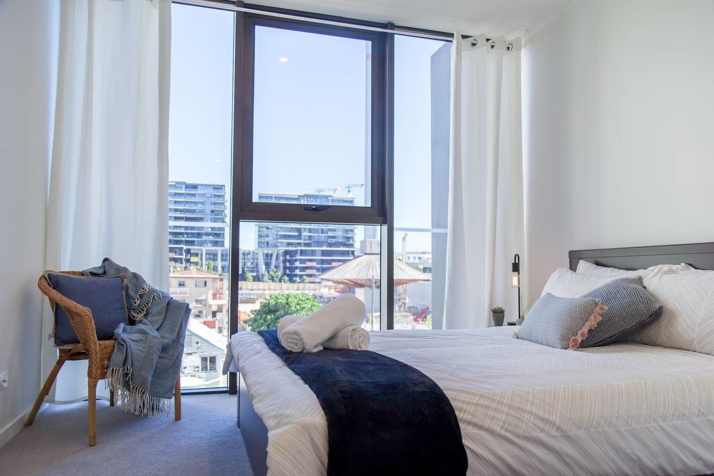 Chic Living in South Brisbane + Rooftop Pool