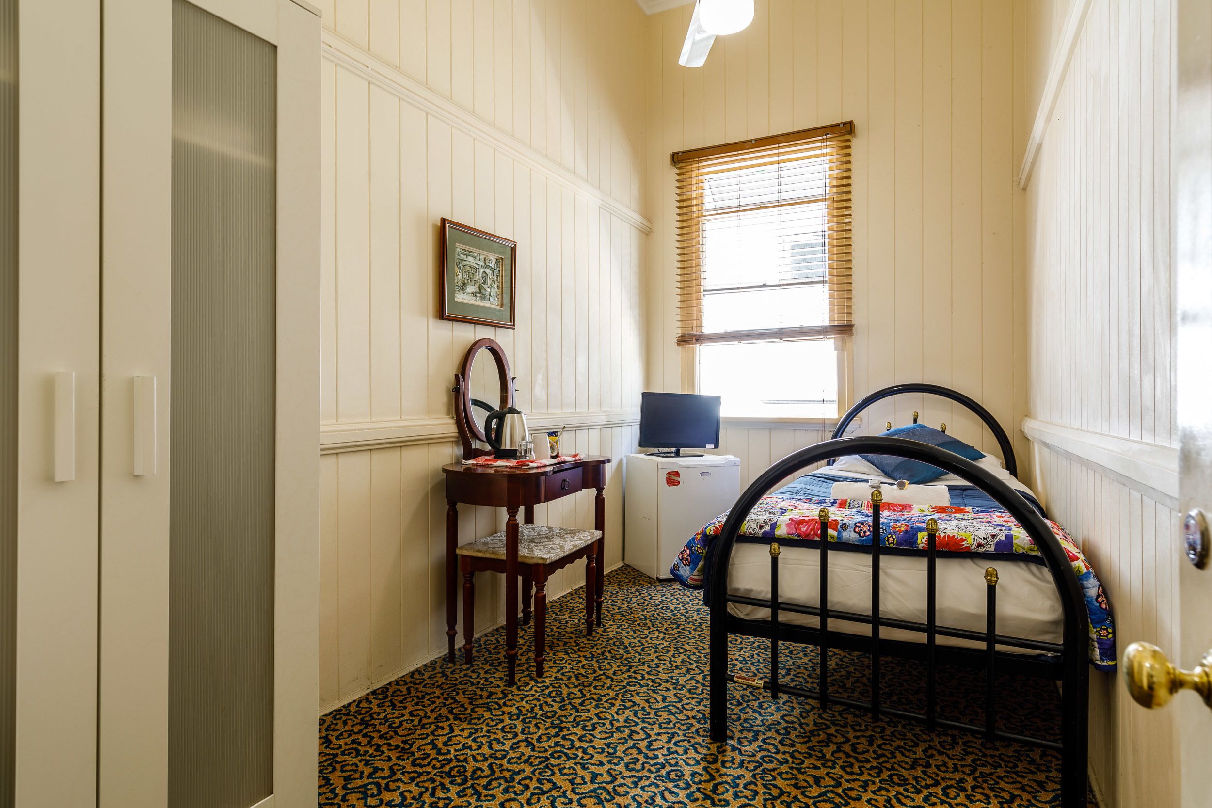 Bowen Terrace Accommodation