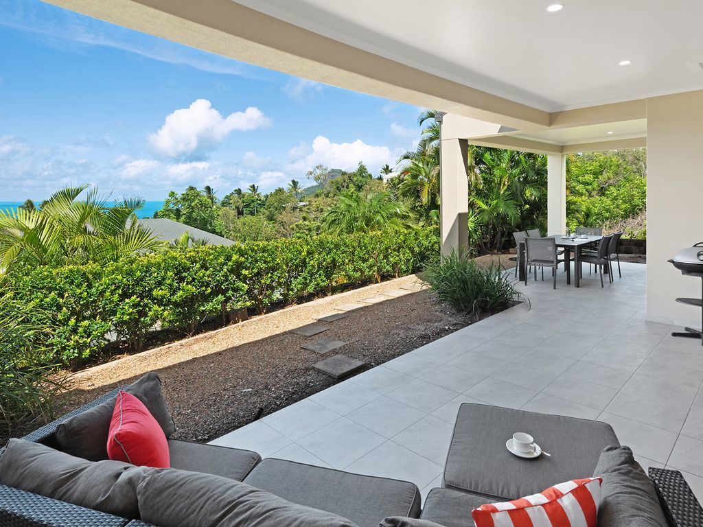 La Bella Waters 8 - Beautiful Seaview Property on Hamilton Island