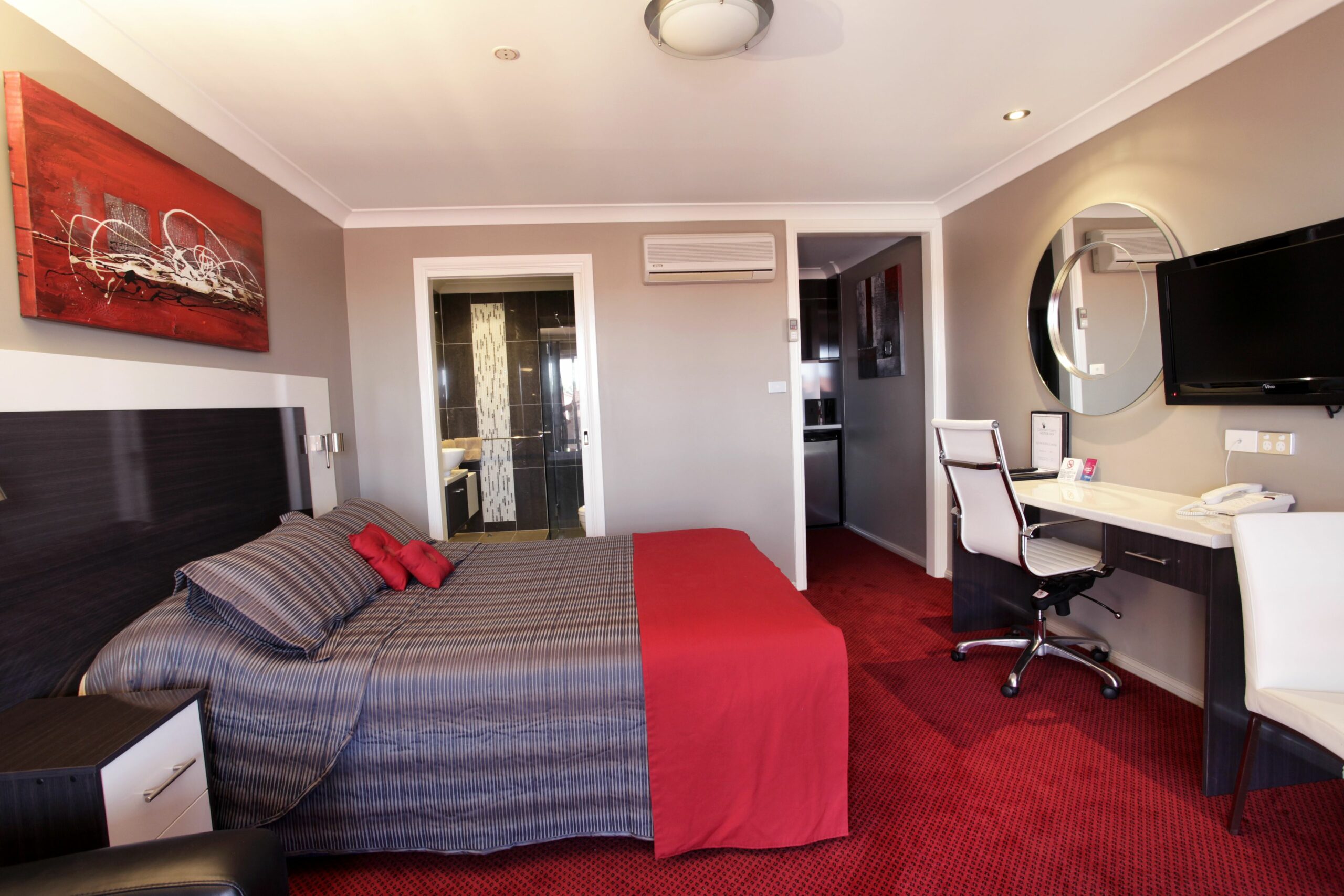 Cattleman's Country Motor Inn & Serviced Apartments