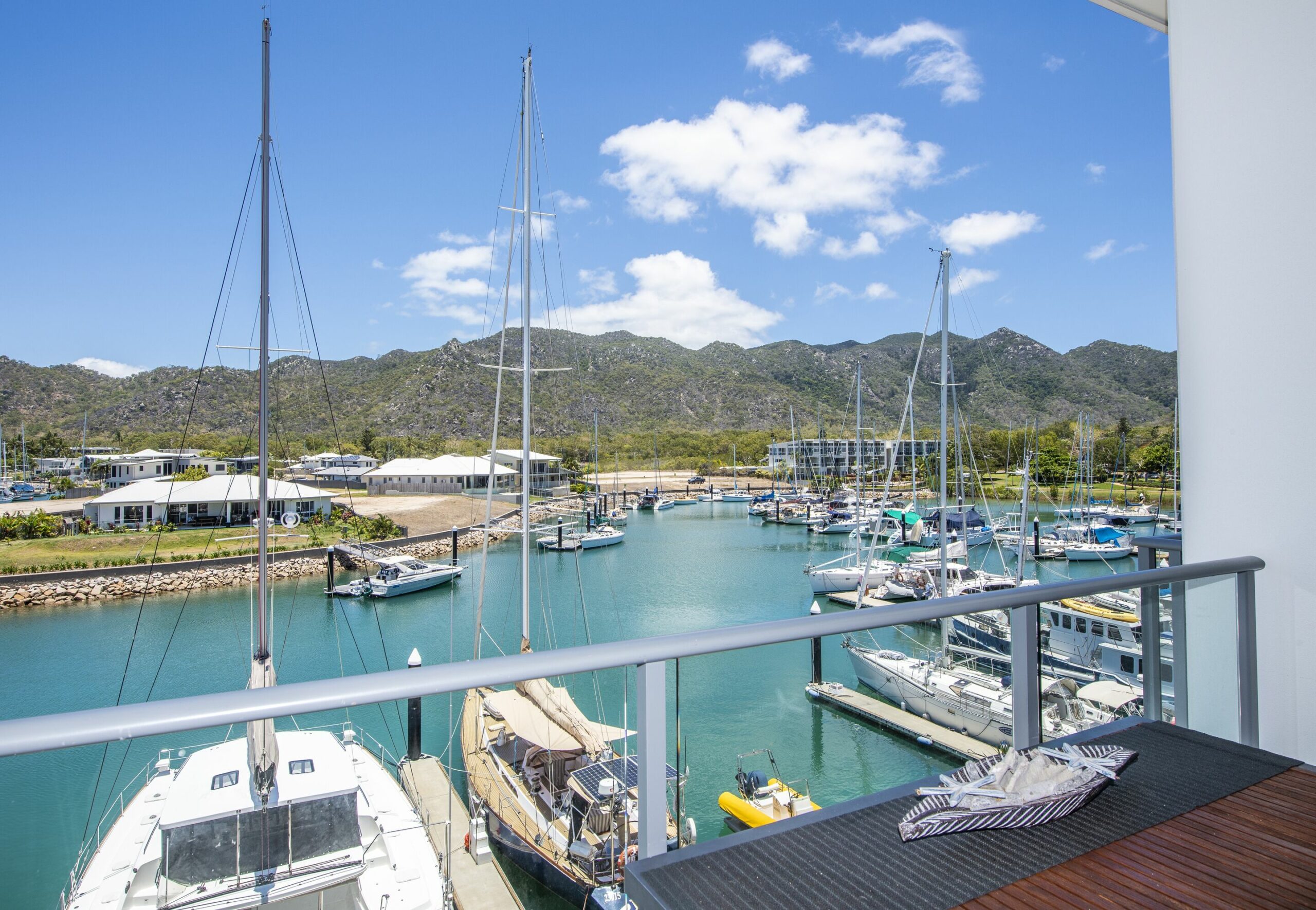 Absolute Waterfront Magnetic Island