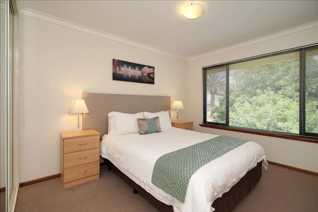 Generous Riverside Living4br Swan Riverheathcote Parknetflix