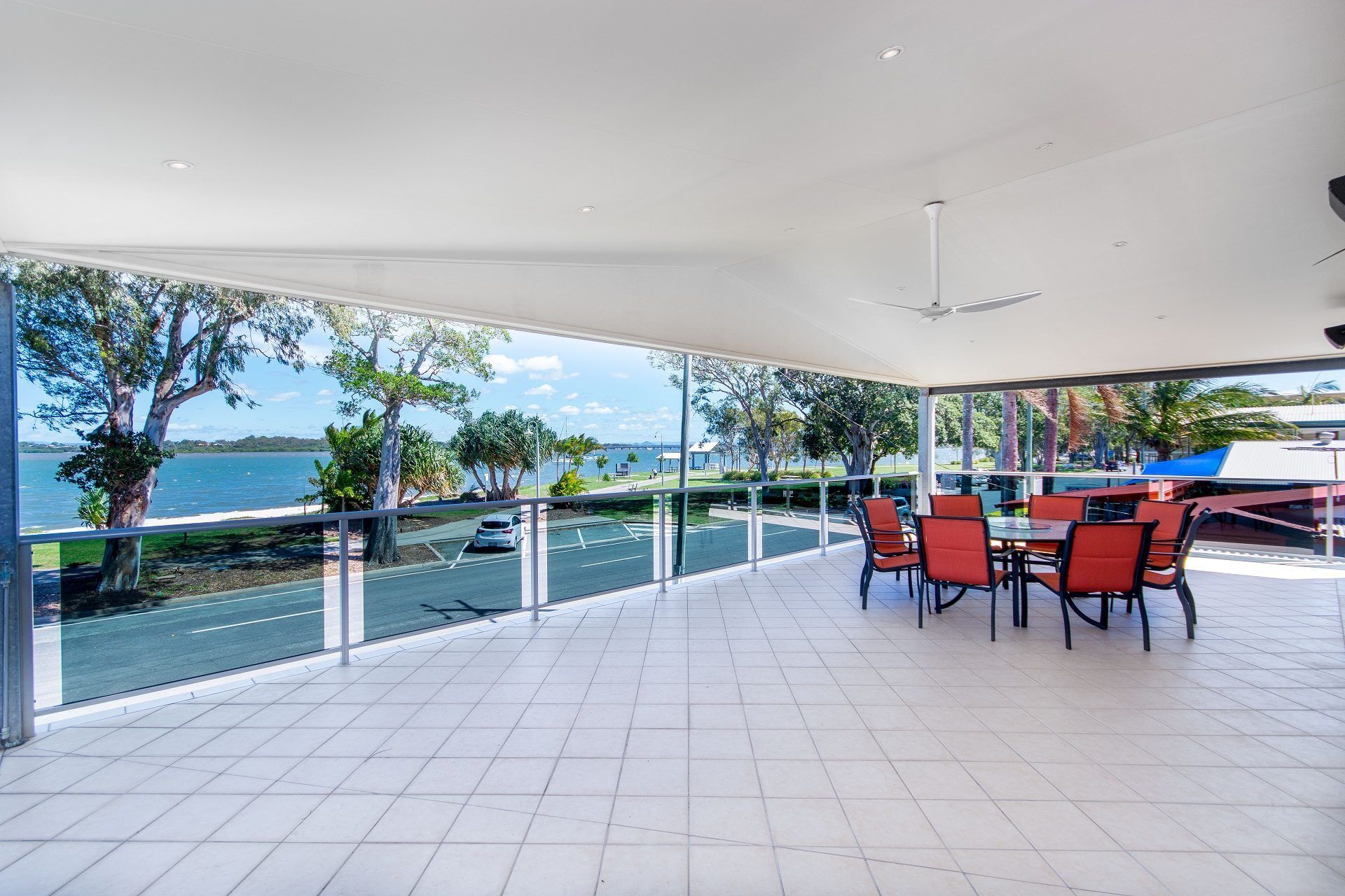 Magical Holiday Home - Welsby Pde, Bongaree