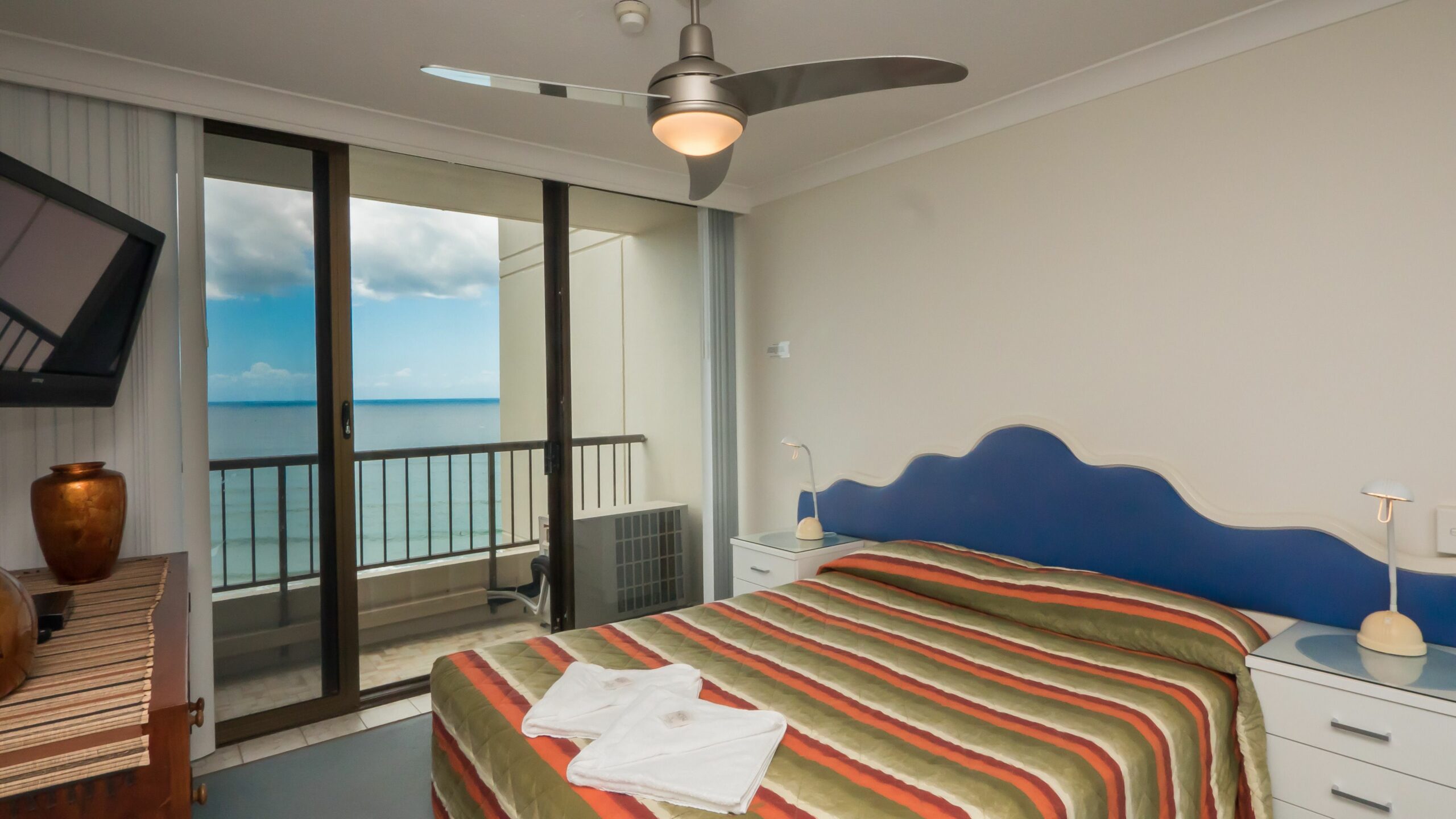 Southern Cross Beachfront Holiday Apartments