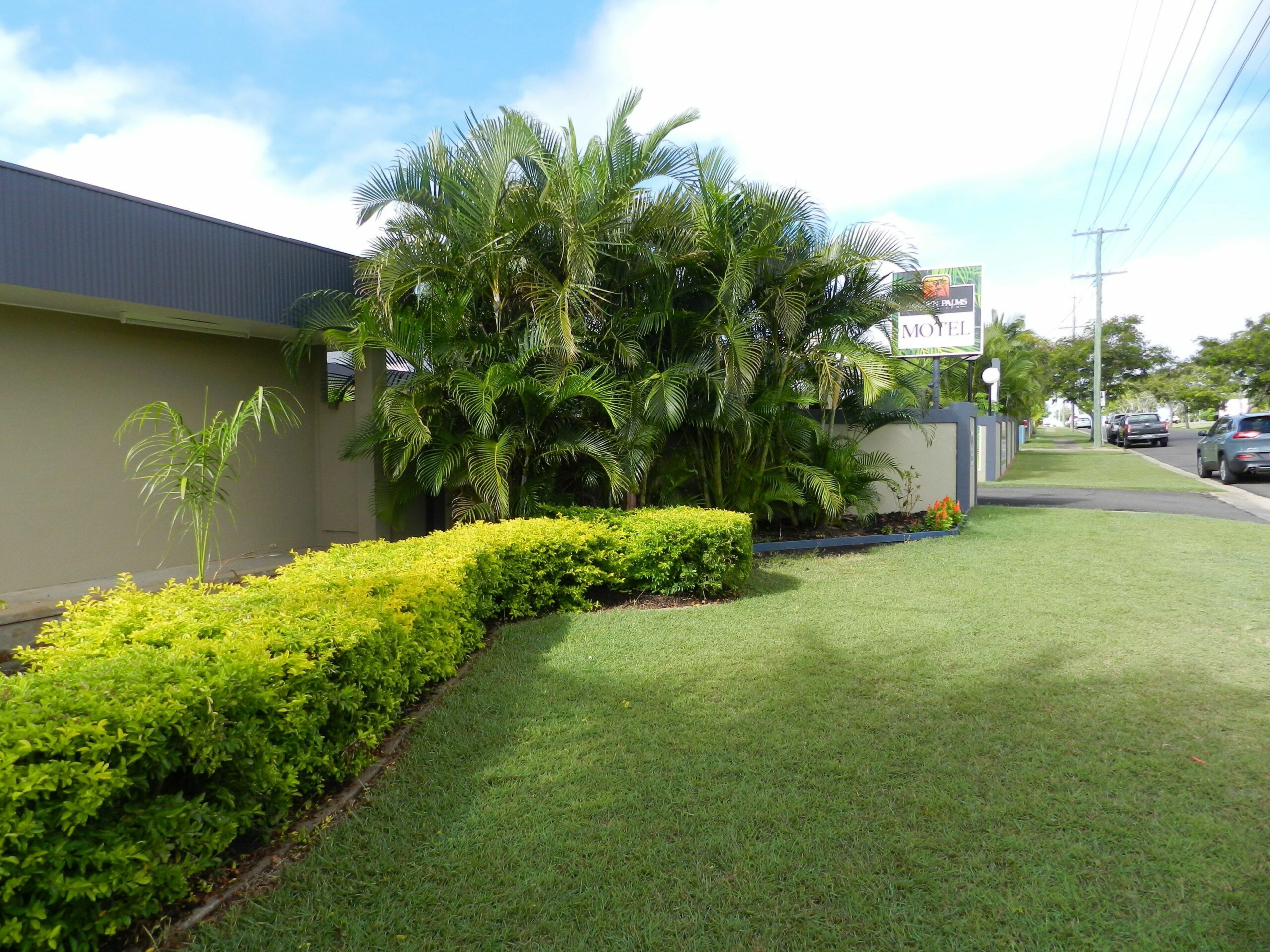 Golden Palms Motor Inn