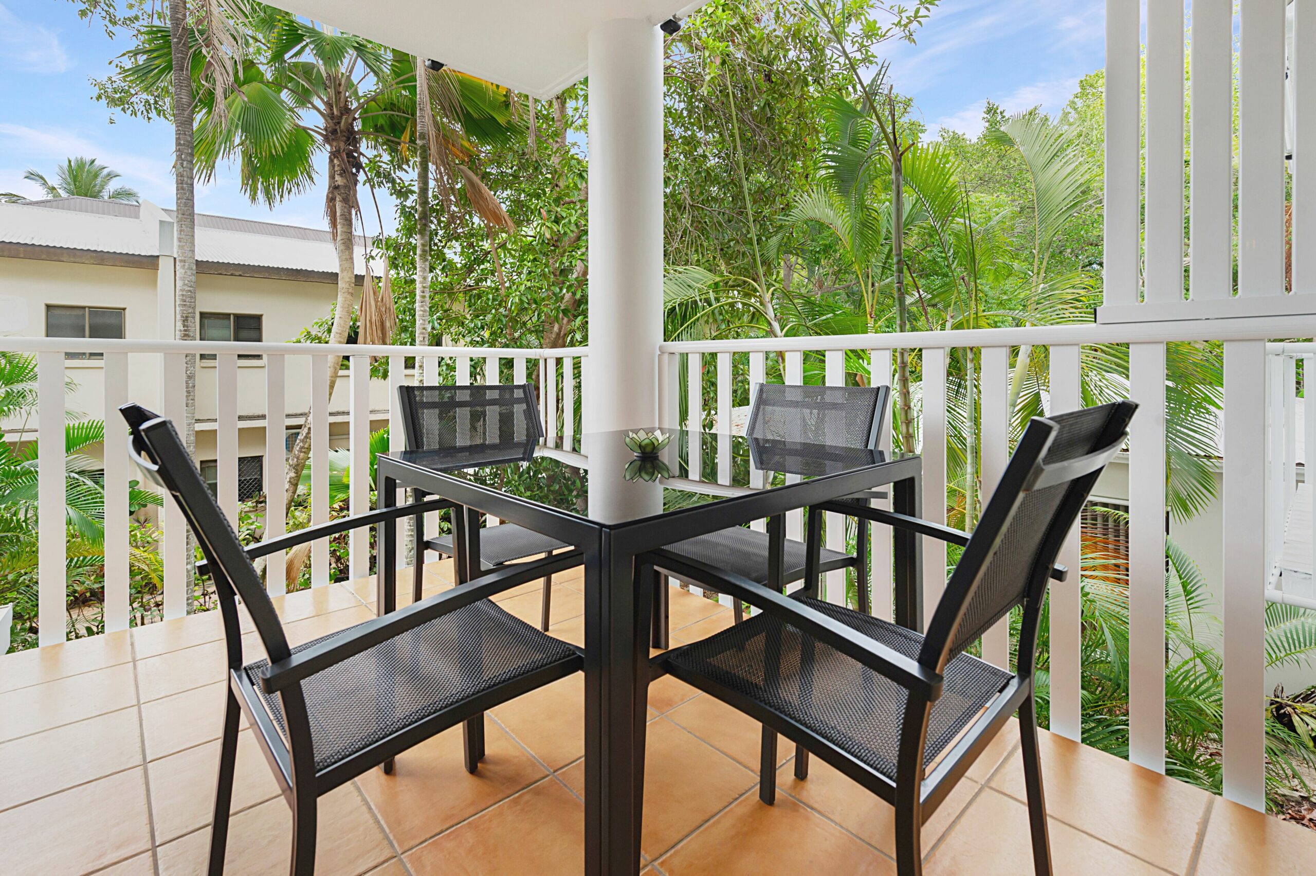 Port Douglas Outrigger Holiday Apartments