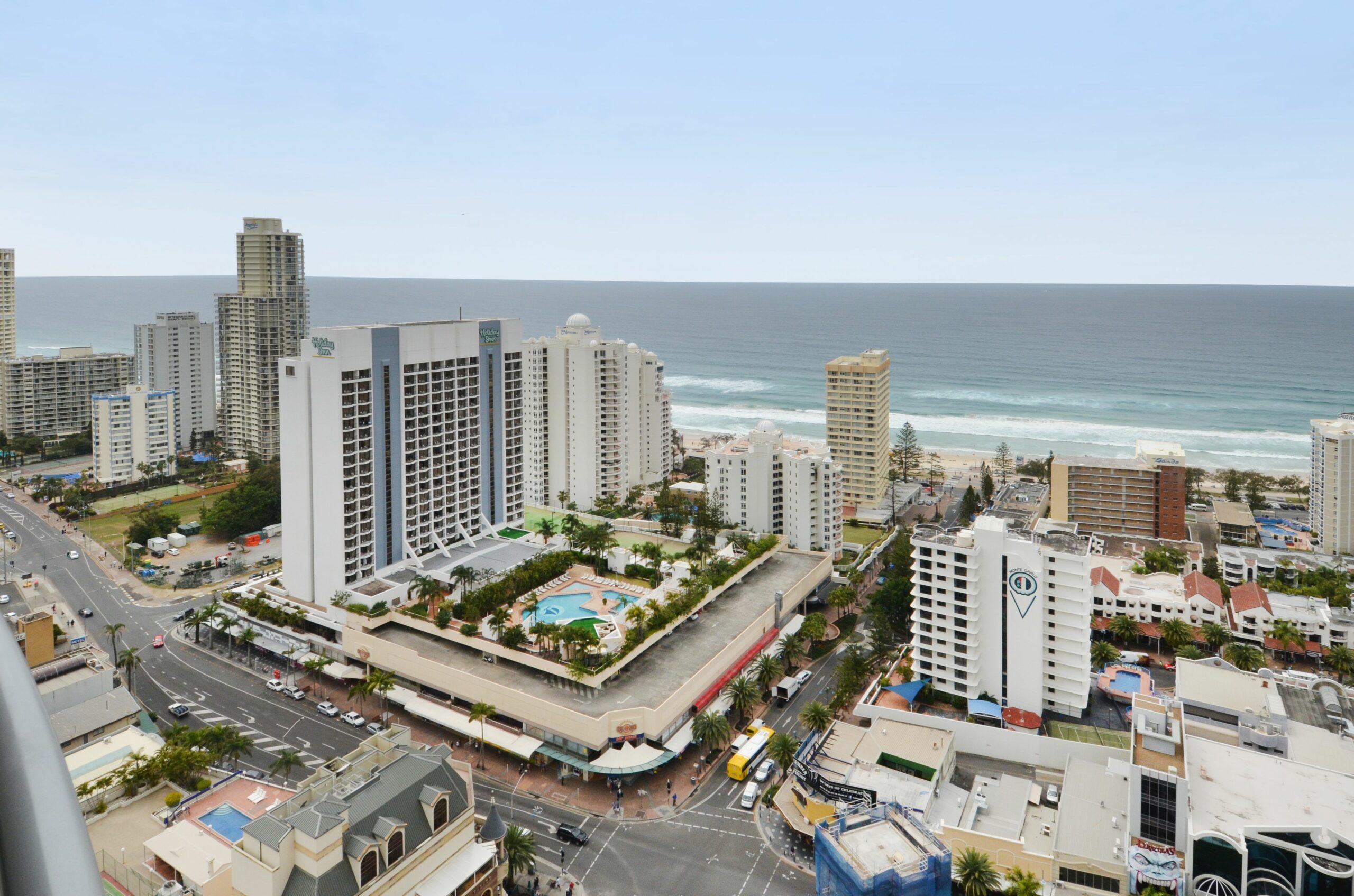 Chevron Renaissance - HR Surfers Paradise