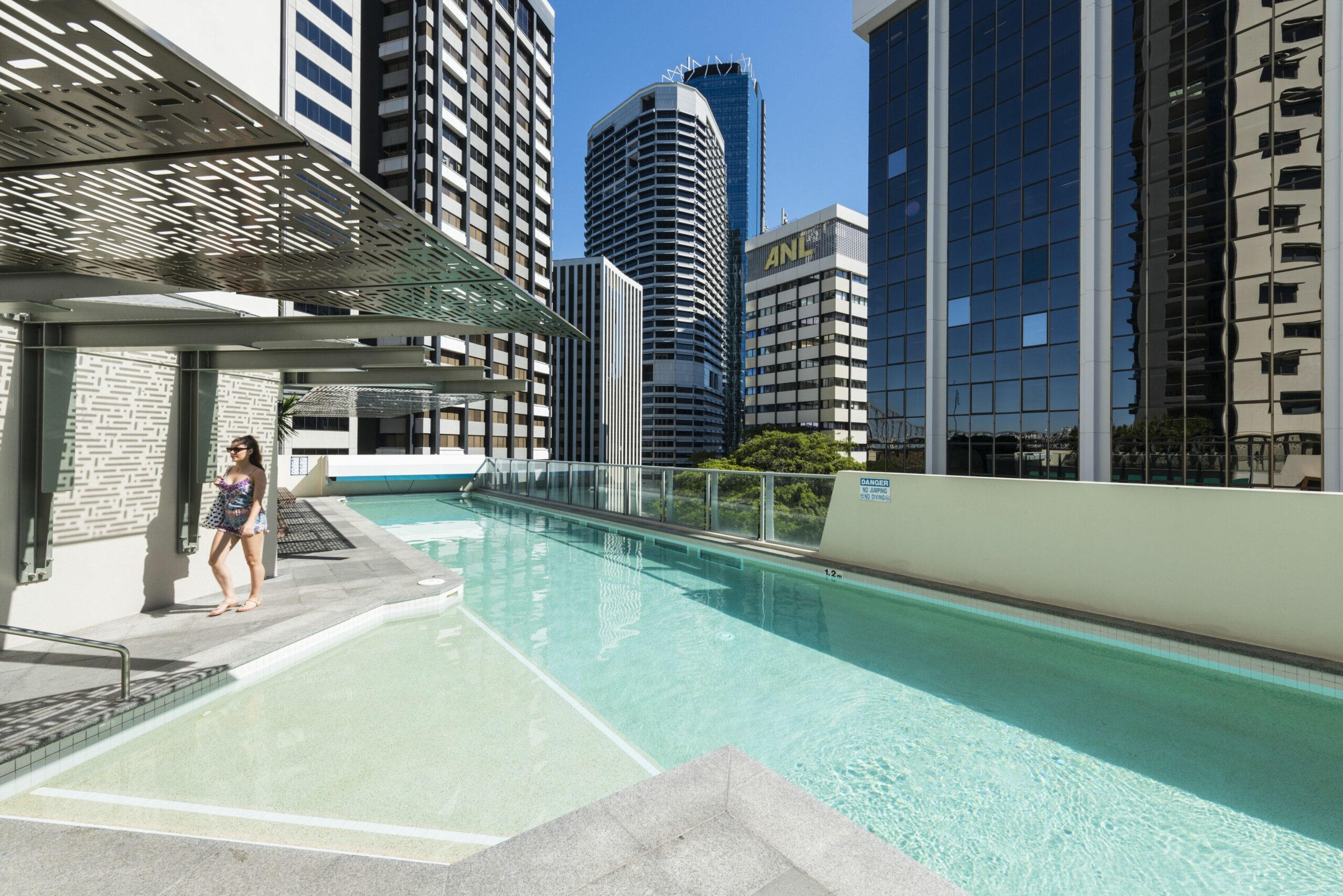 Oaks Brisbane Aurora Suites