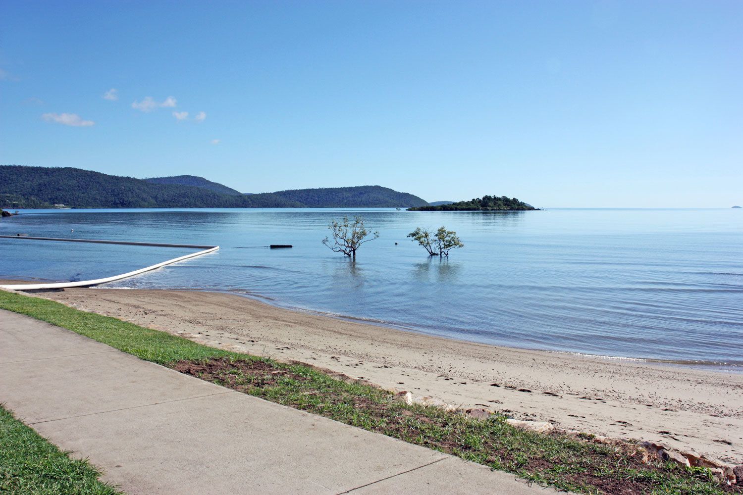 Whitsunday Waterfront Apartments