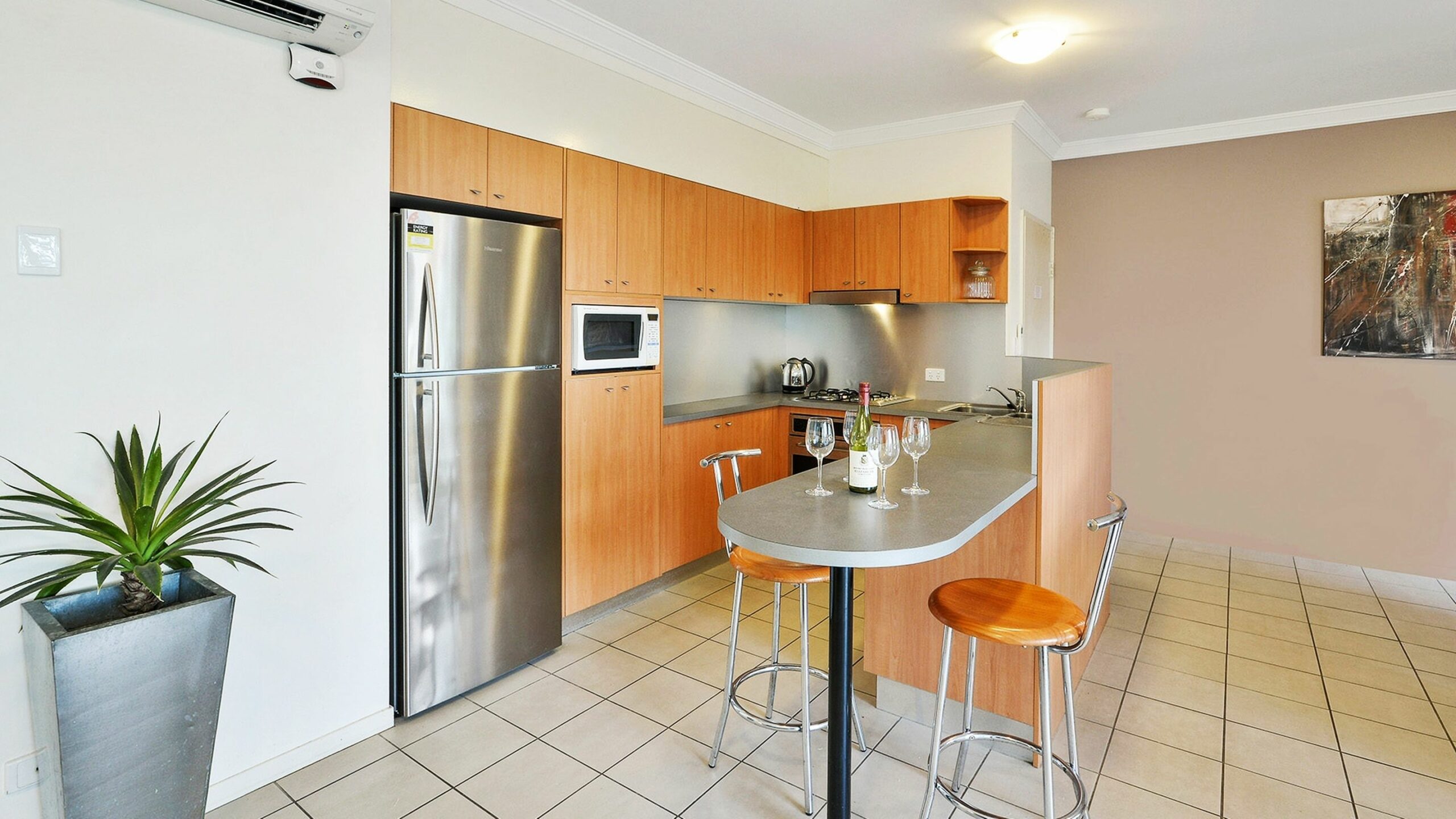 Oasis 1 Hamilton Island 2 Bedroom Apartment In Central Location With Golf Buggy