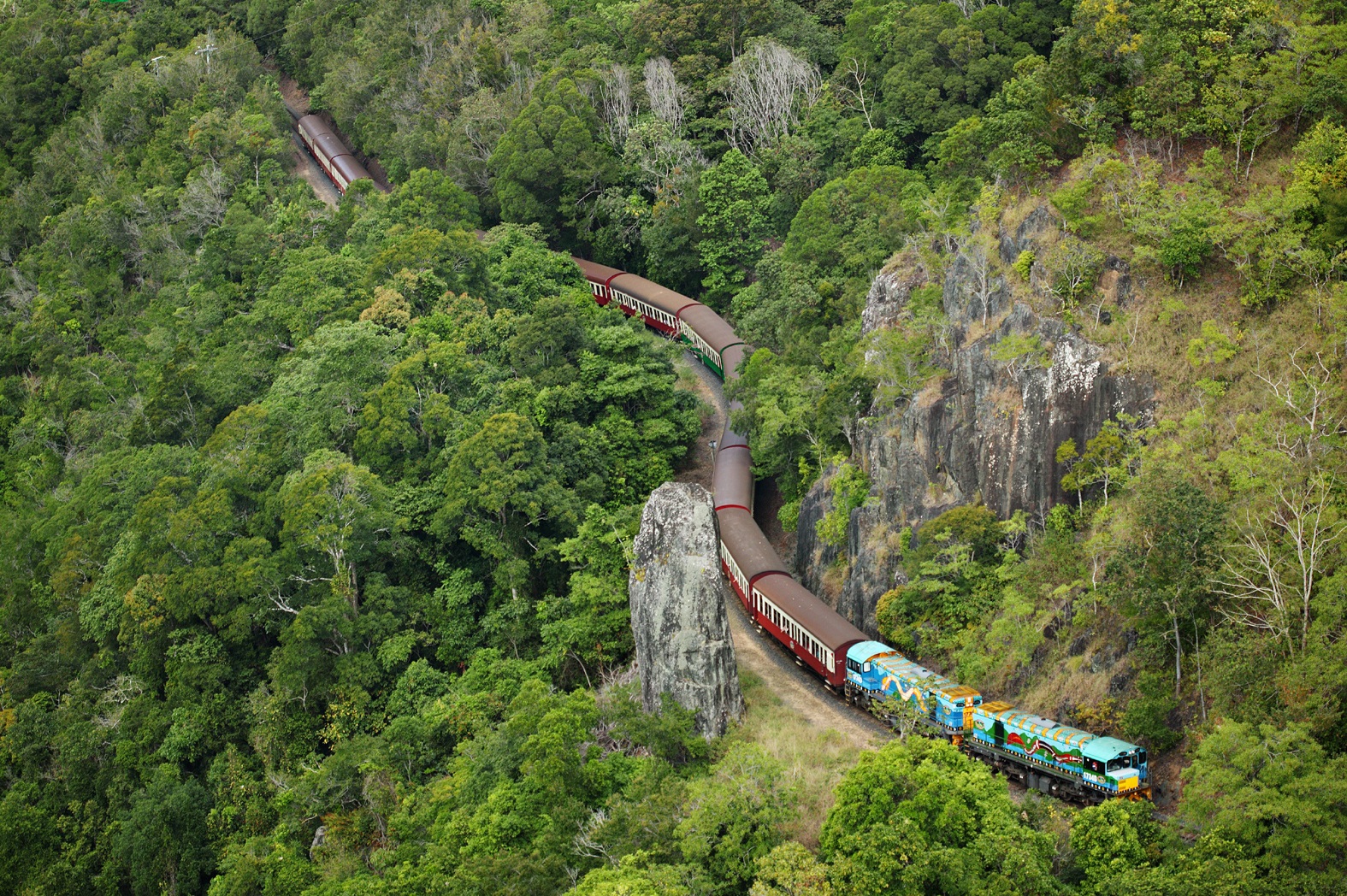 Kuranda: Skyrail, Rainforestation, Lunch and Scenic Rail (includes lunch) S-0945 Q-1530 XN