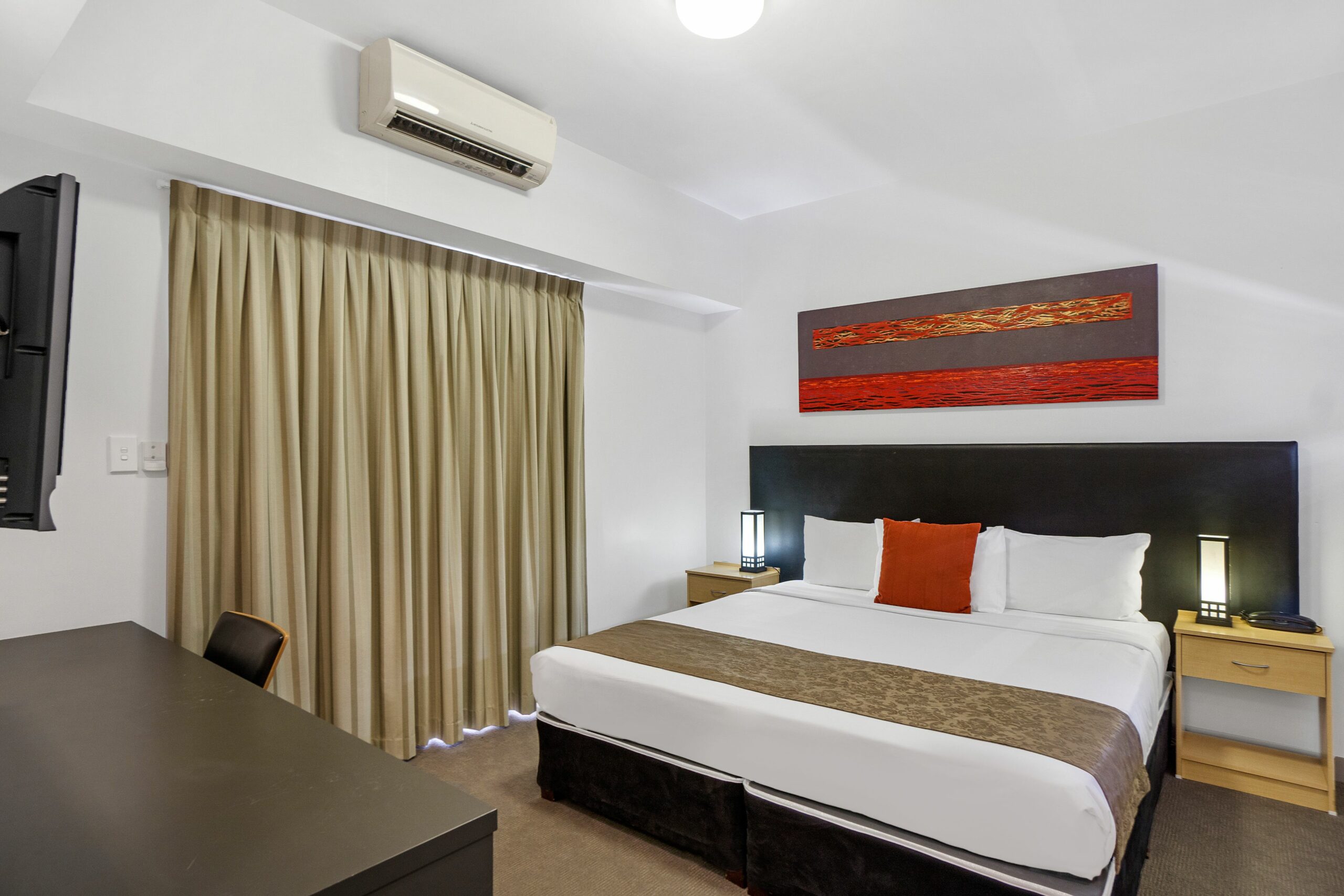 Toowong Inn & Suites