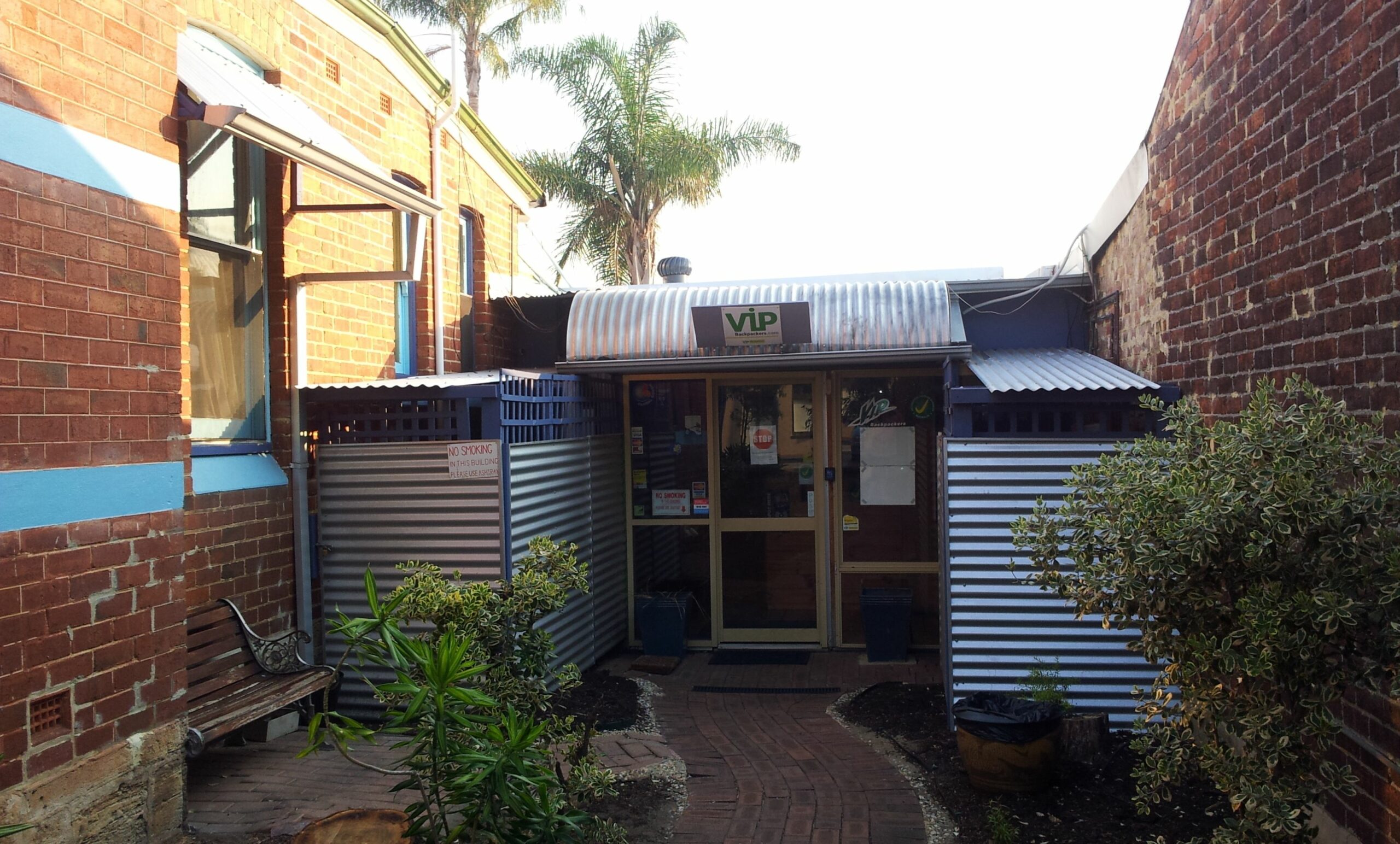 Coolibah Lodge - Hostel