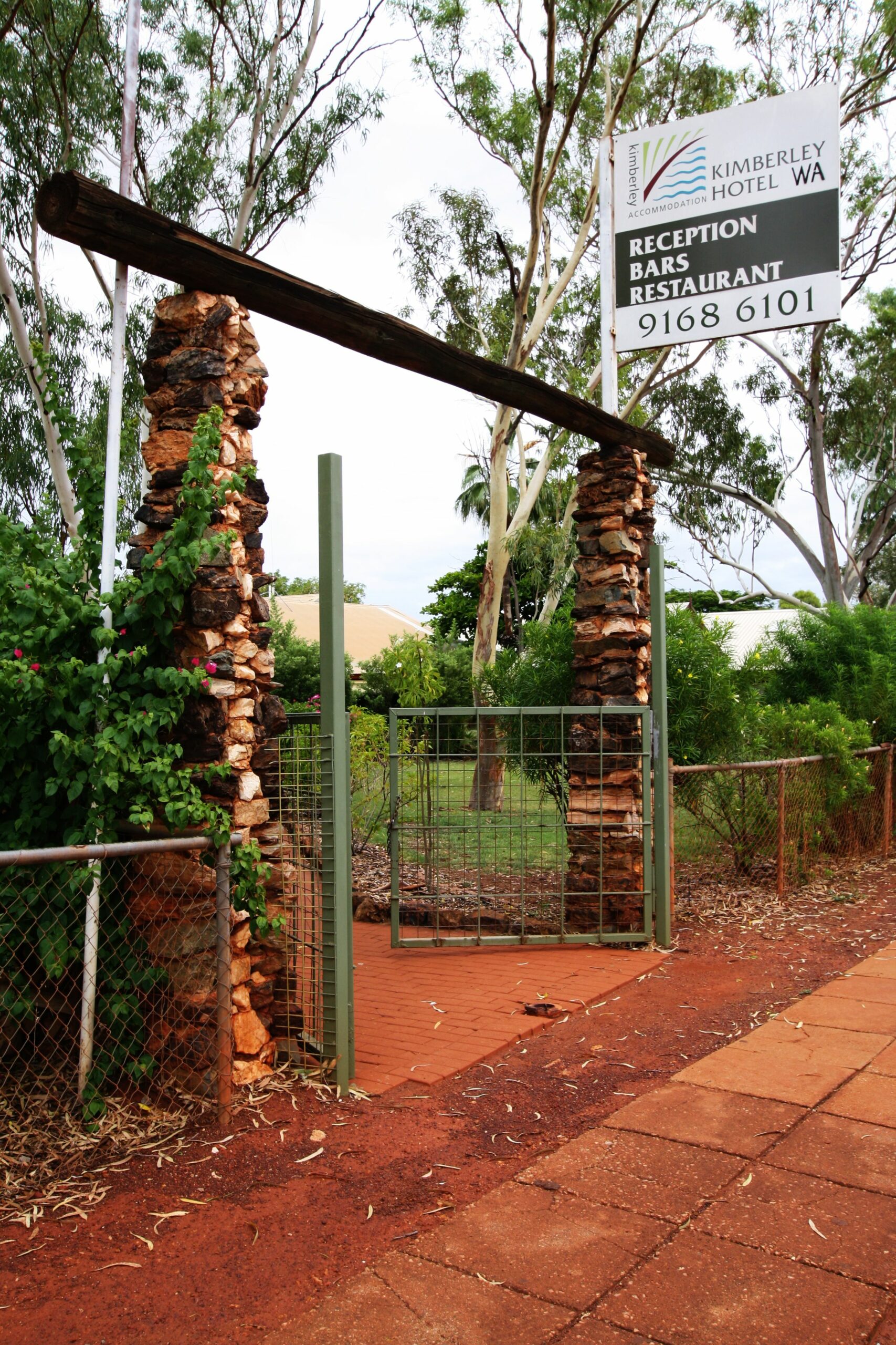 Kimberley Hotel Halls Creek