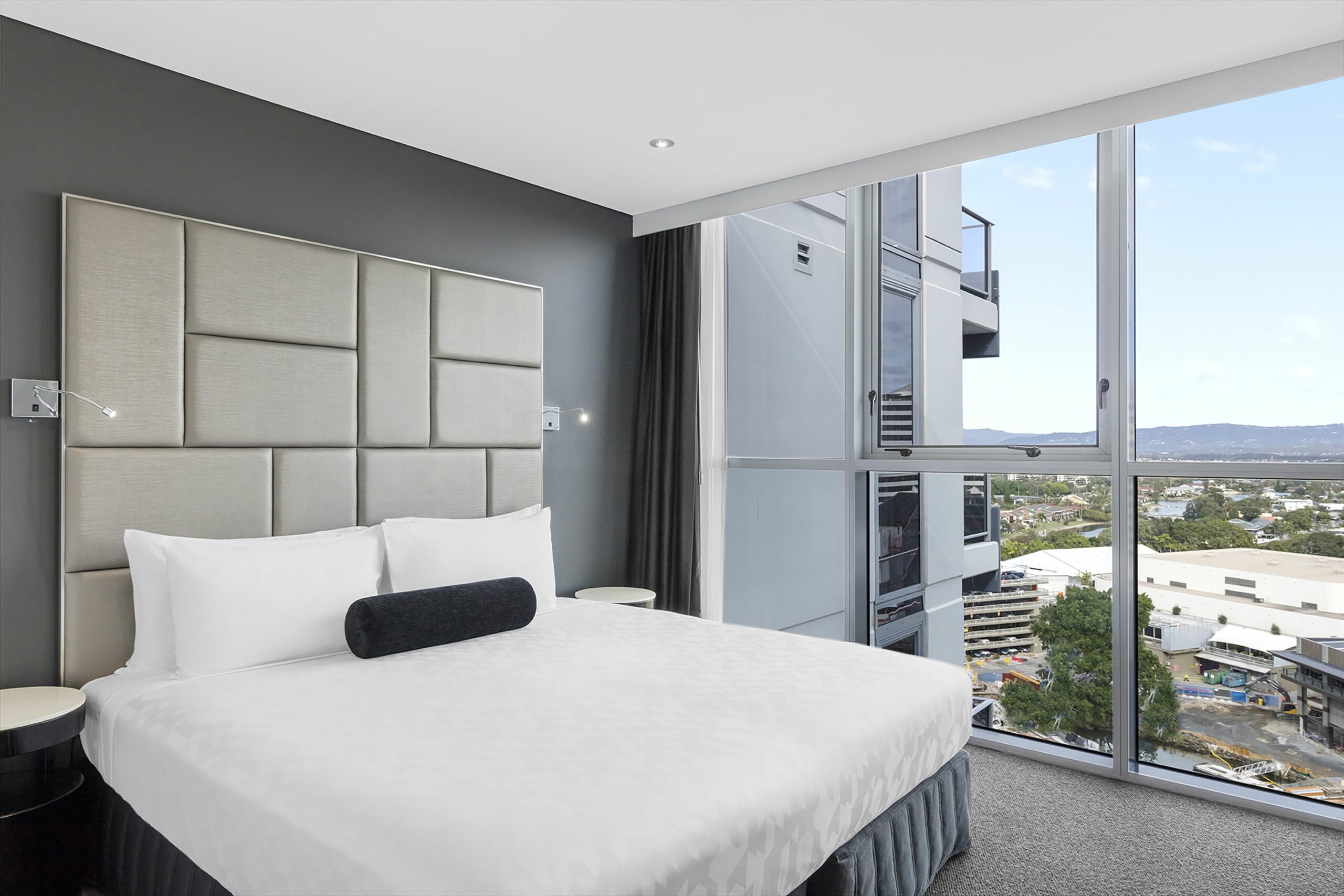 Meriton Suites Broadbeach, Gold Coast