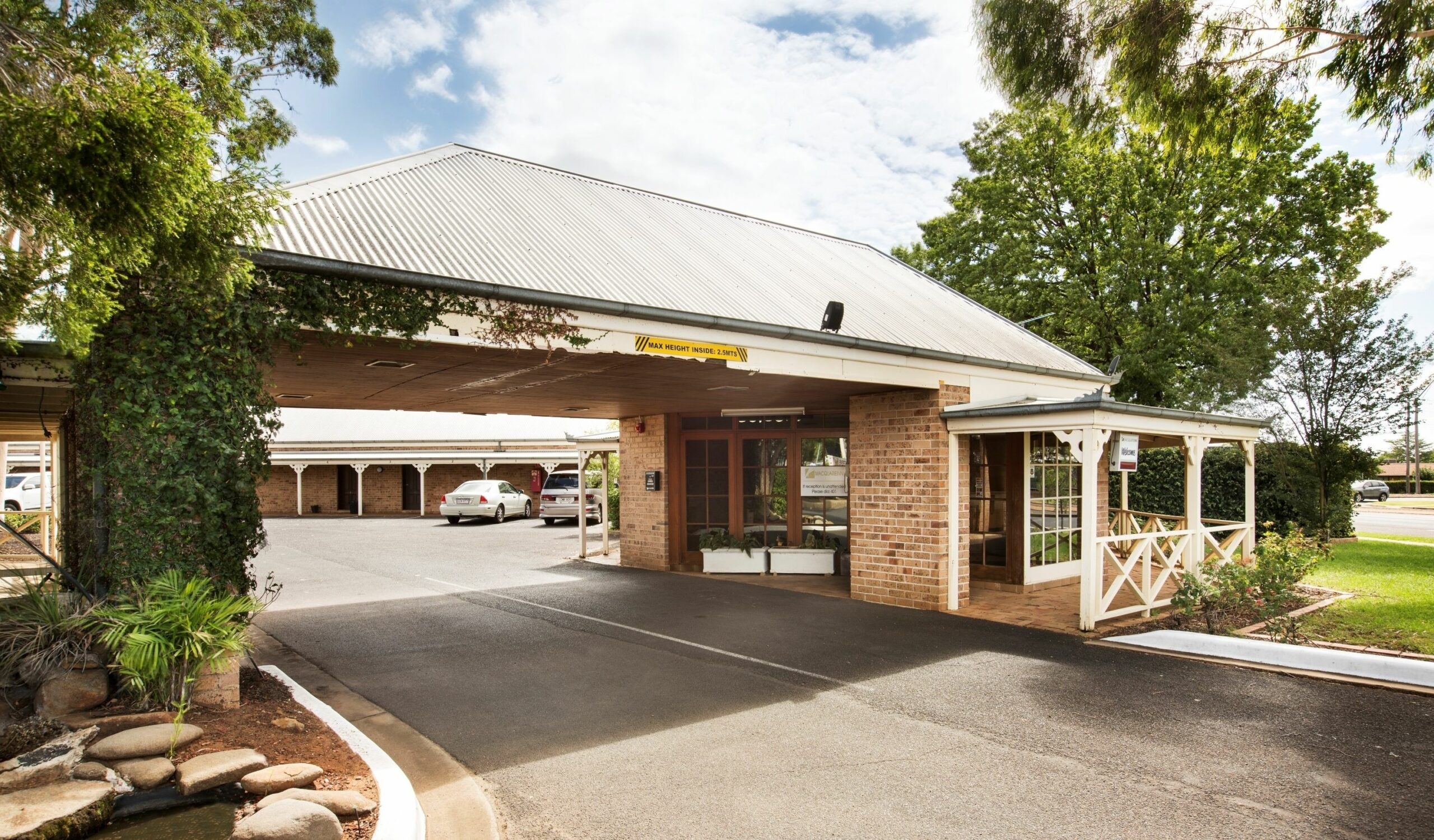 Macquarie Inn