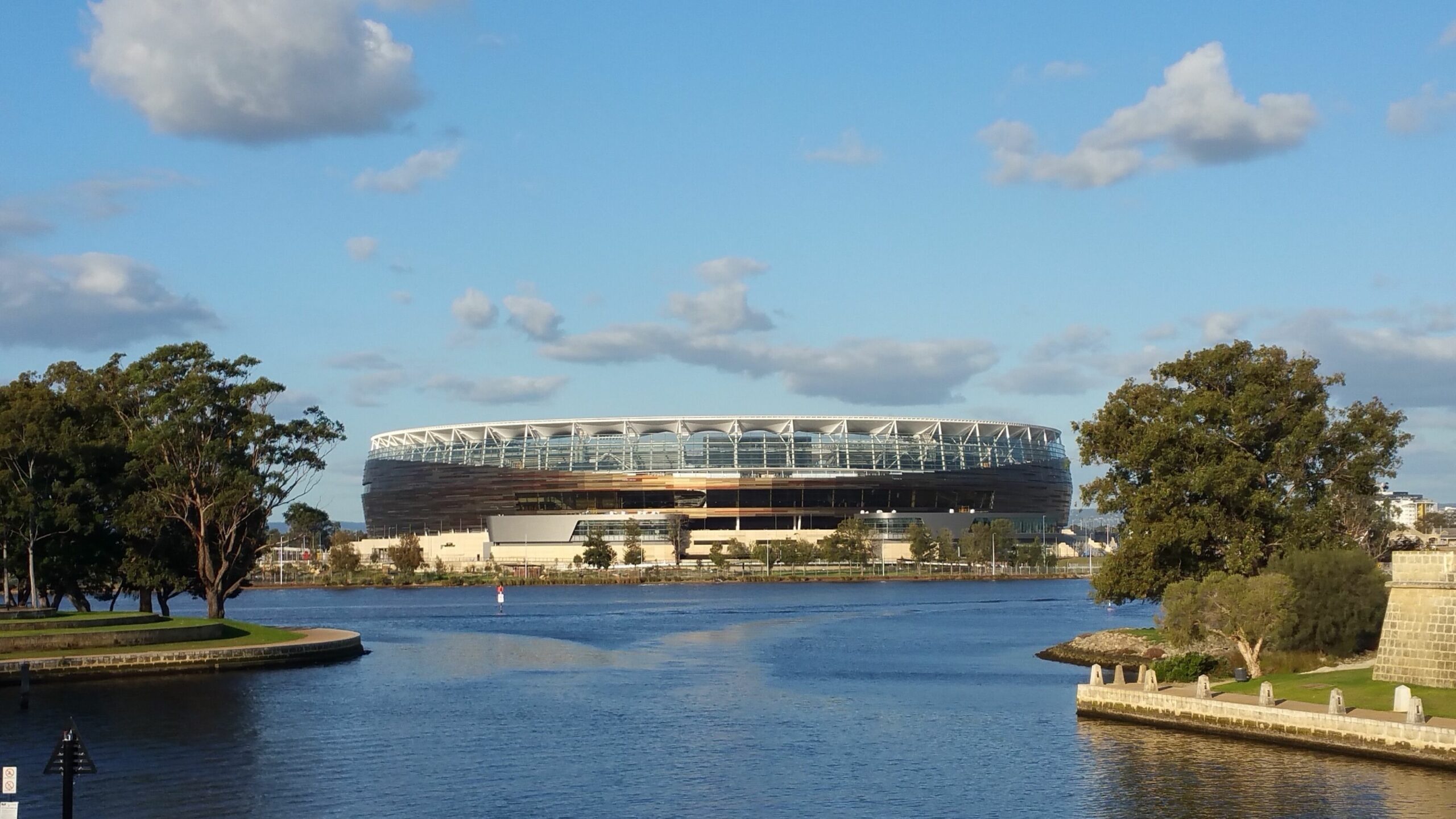 KOALA One Bedroom Apartment  close to OPTUS STADIUM - The best location in Perth