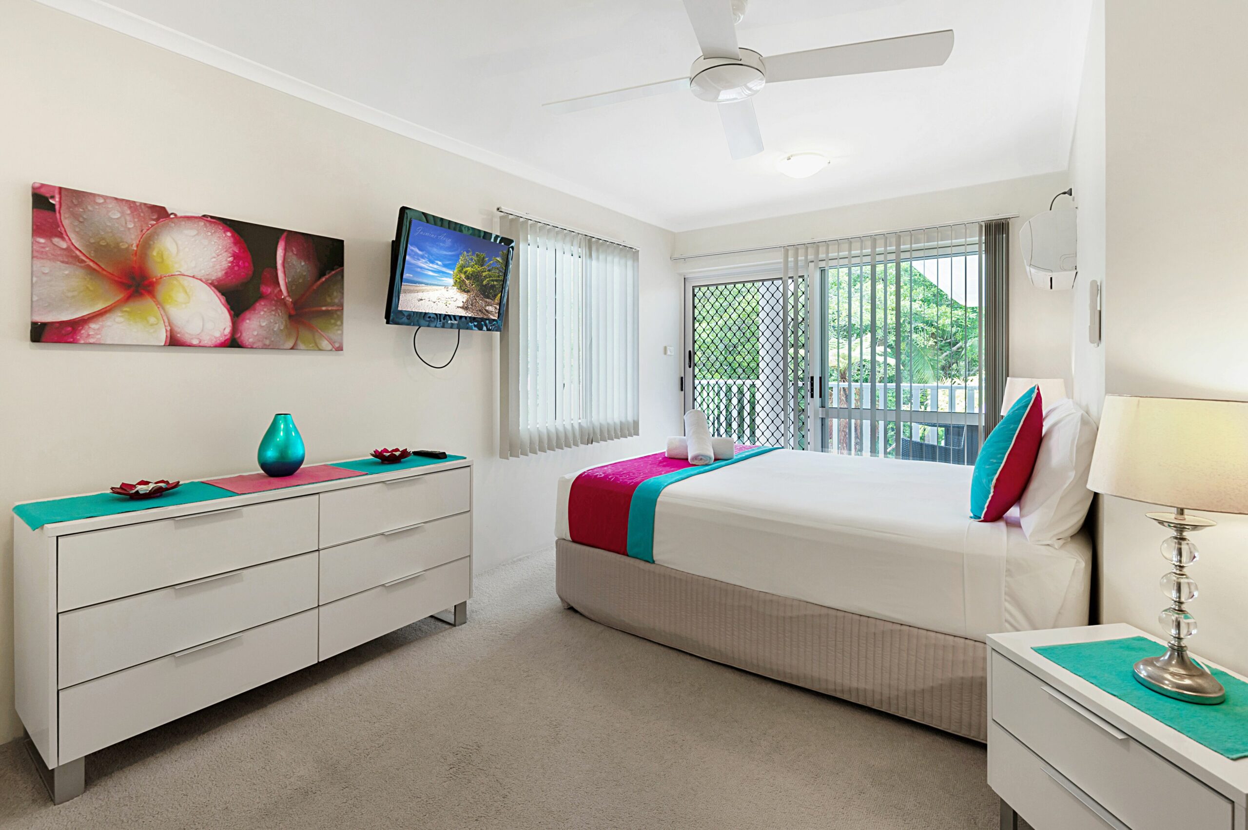 Port Douglas Outrigger Holiday Apartments