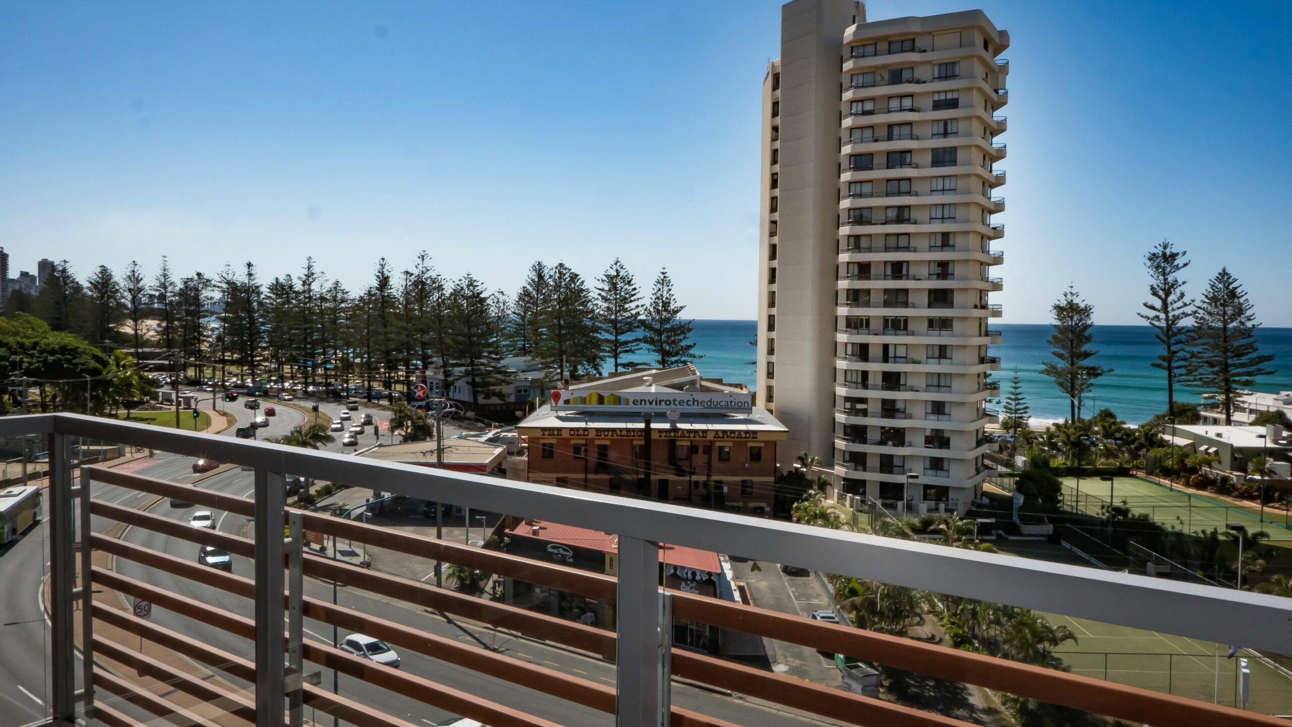 Swell Resort Burleigh Beach