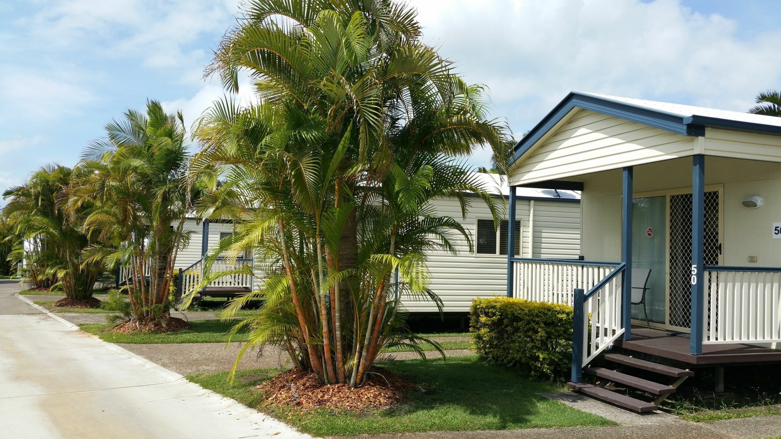 Alex Beach Cabins