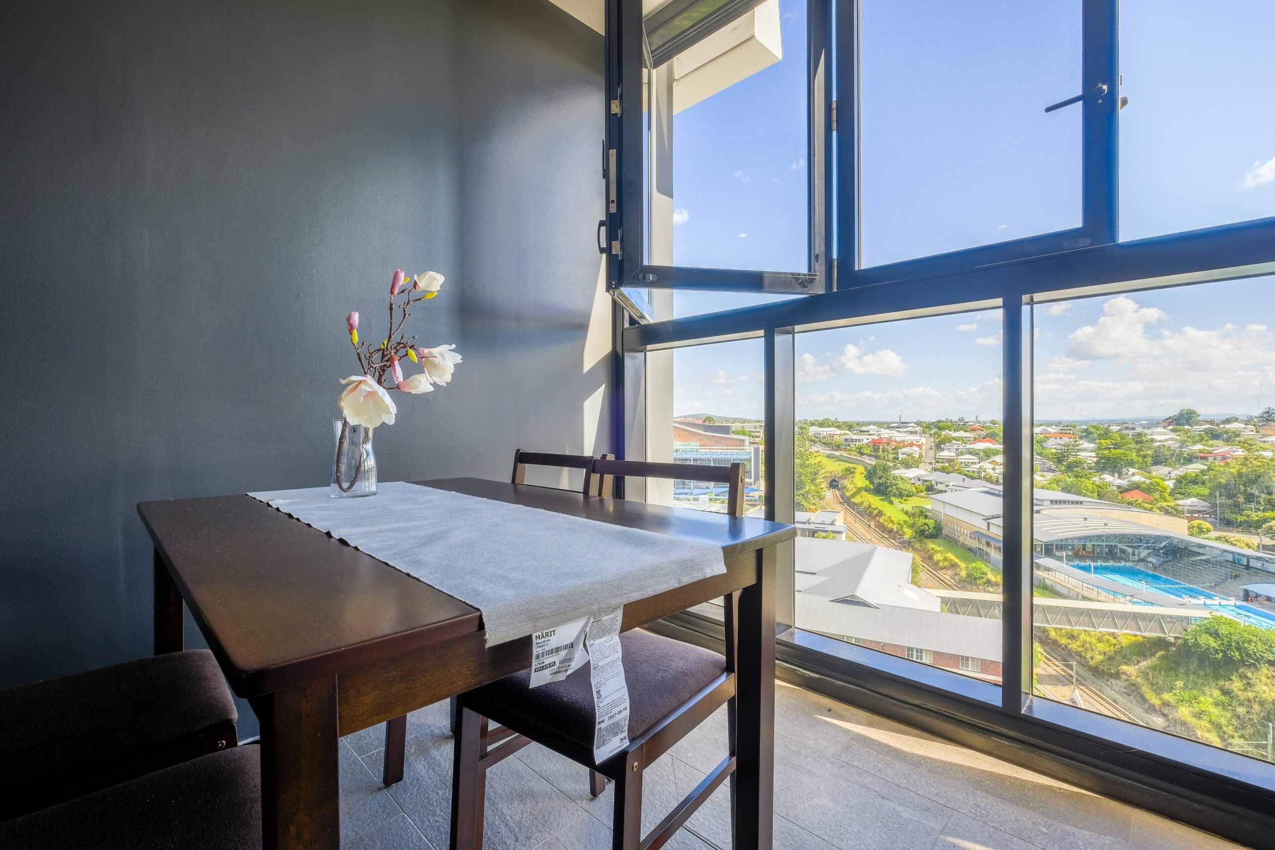 Homely Apartments in Southbank