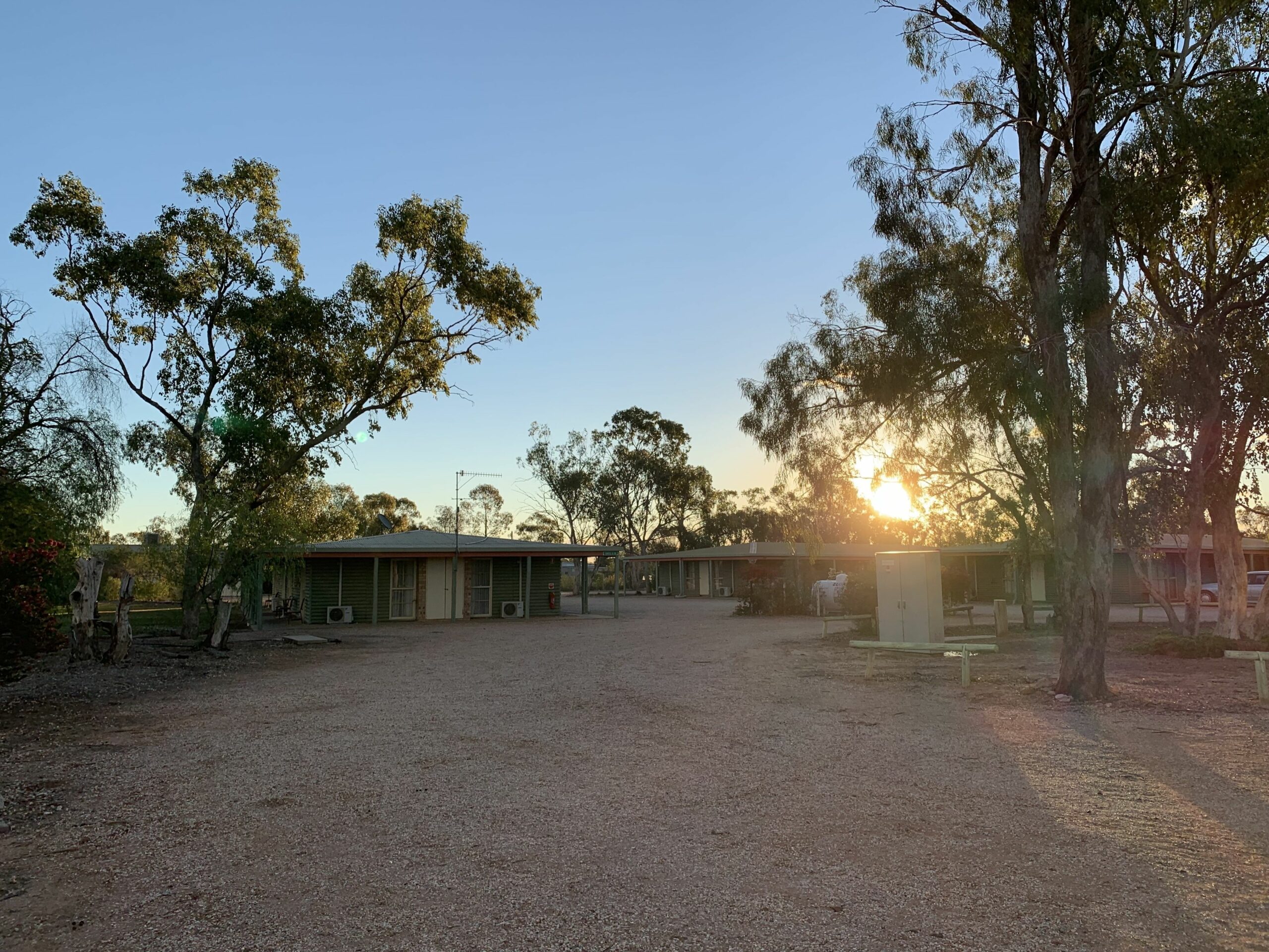 Lightning Ridge Outback Resort & Caravan Park