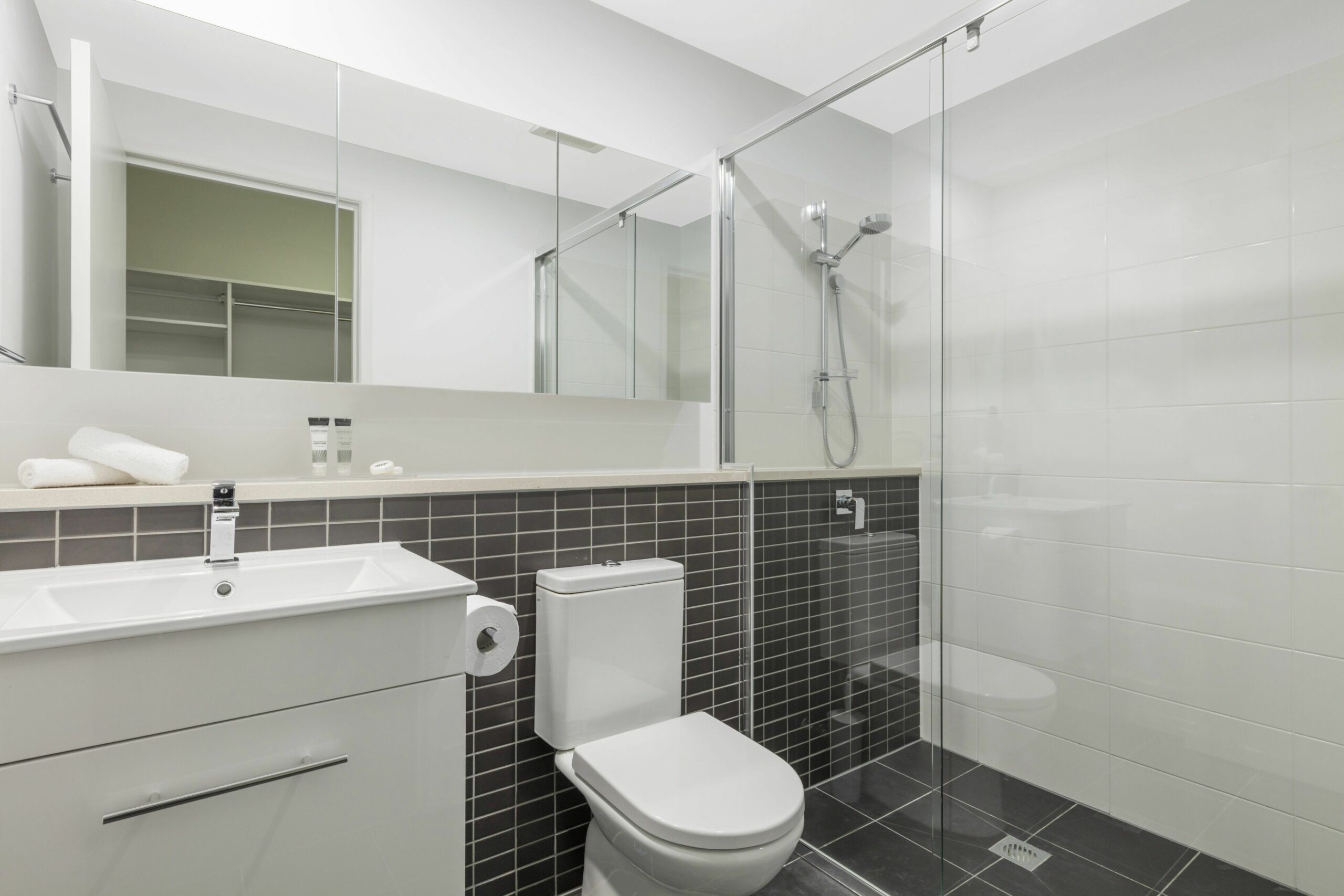 Oaks Brisbane Woolloongabba Suites