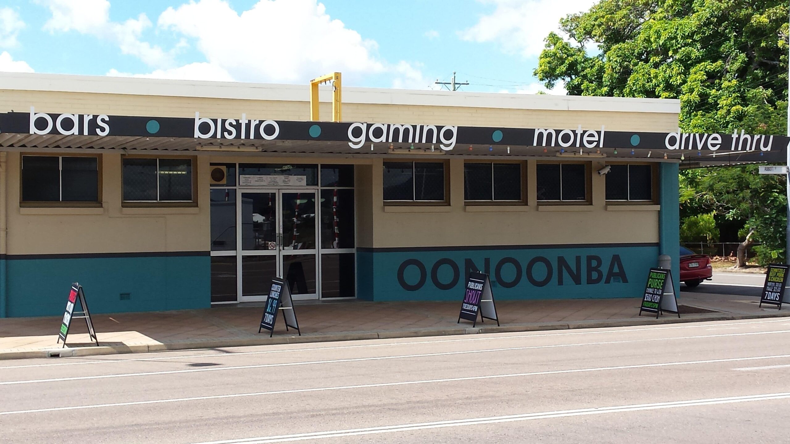 Oonoonba Hotel Motel